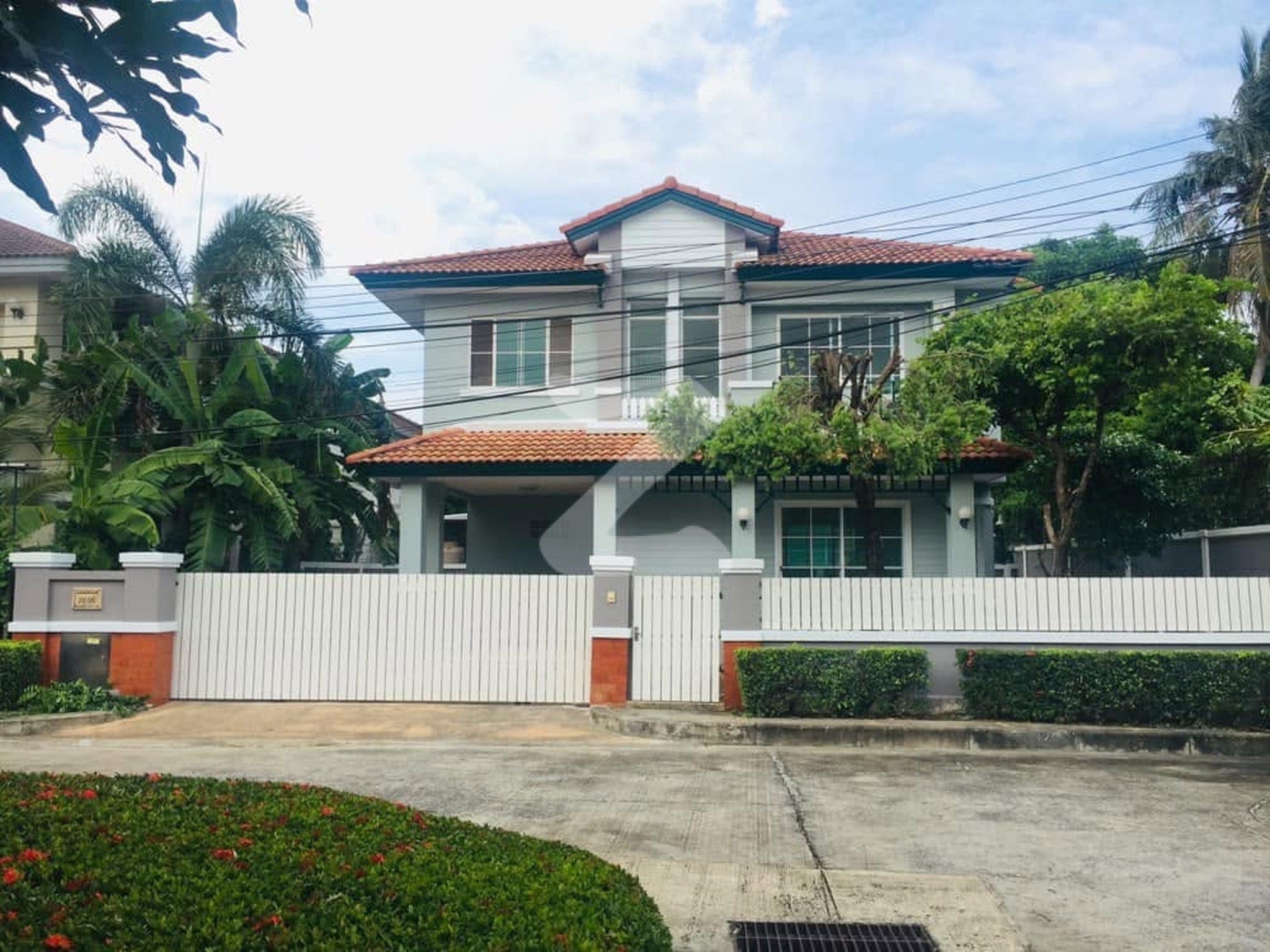 เจ้าของโพสต์เอง บ้านใหม่ ราชพฤกษ์ ให้เช่า ในหมู่บ้านมัณทนา-ราชพฤกษ์   (โครงการแลนด์แอนเฮ้าส์)  บนที่ดิน 59ตรว   ติดถนนราชพฤกษ์ ใกล้วงเวียนพระราม5  : เจ้าของให้เช่าเอง (งดรับนายหน้า)