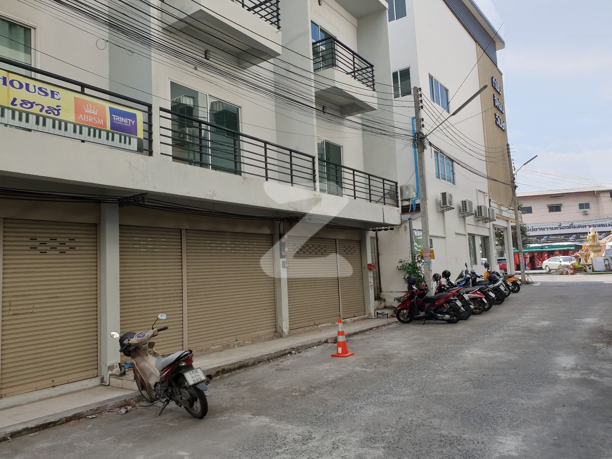 ขาย อาคารพาณิชย์ 2 ห้อง ติดกัน 3 ชั้น 360ตรม 6นอน 6น้ำ ในตลาดแม่เหียะ ติดริมปิง 7-11 ใกล้ รร.นานาชาติ ABA APISP พร้อมอยู่ WFH สะดวก : เจ้าของขายเอง