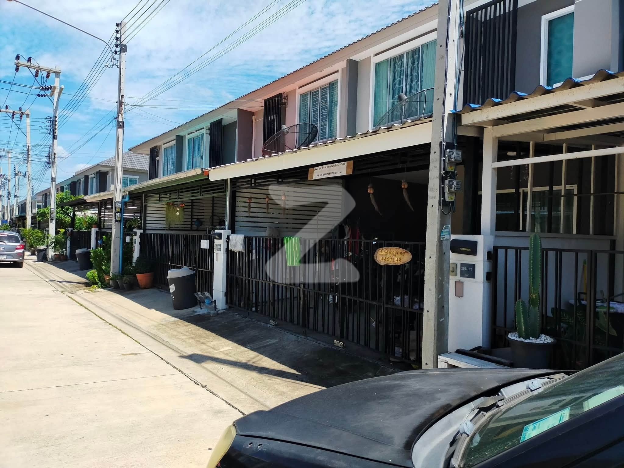 🏡ขายทาวน์โฮม พฤกษาวิลล์ 88 ศาลายา อยู่บนถนนเมน โครงการตั้งอยู่ใกล้เส้นทางสายหลัก ถนนบรมราชชนนี ศาลายา และพุทธมณฑลสาย 4 ใกล้ ม.มหิดล เซ็นทรัลศาลายา : เจ้าของขายเอง (งดรับนายหน้า)