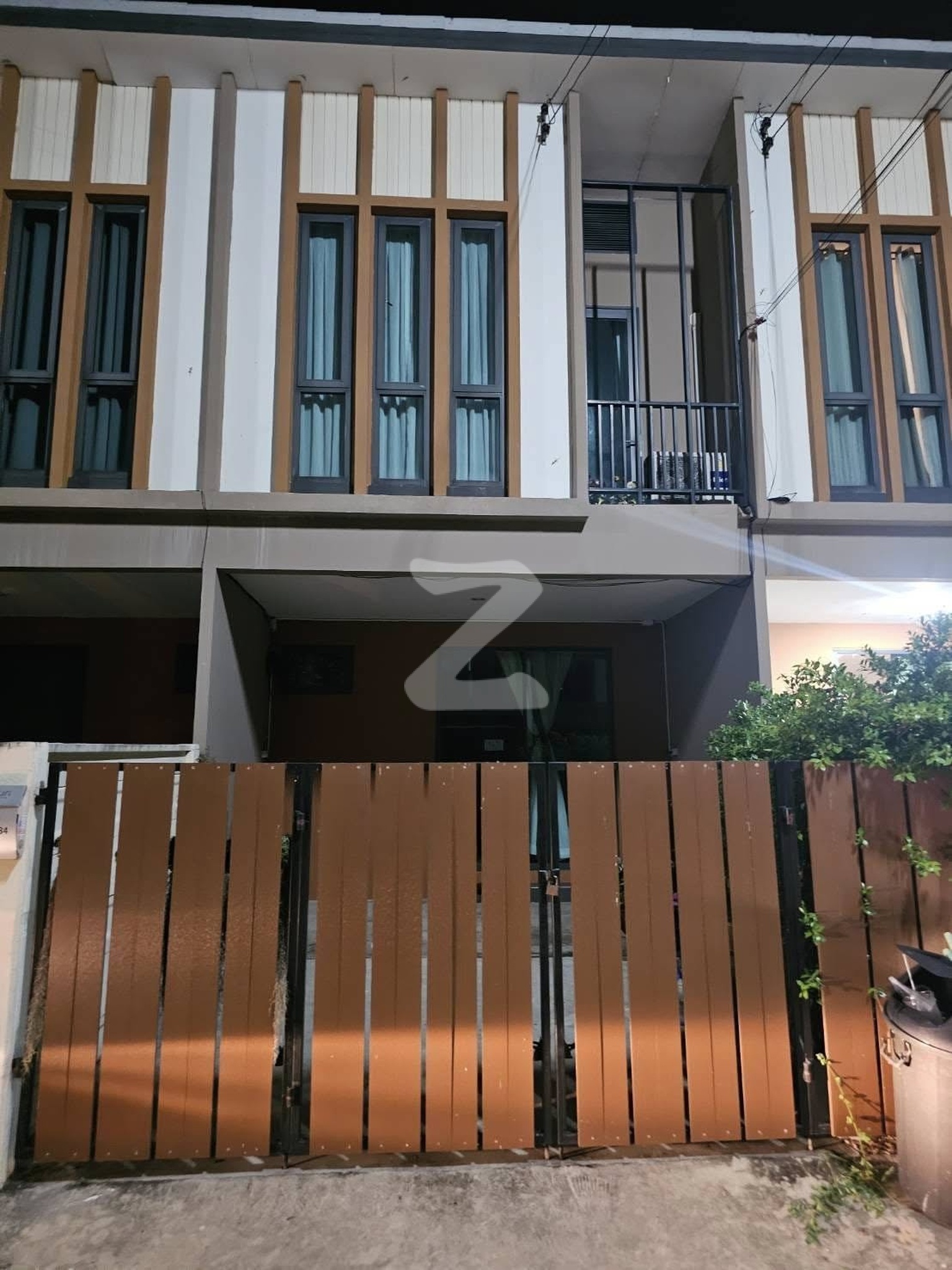 เจ้าของปล่อยเอง หมู่บ้าน ภูริวงแหวนรังสิตคลอง6” -ใกล้ ม.ราชมงคลธัญบุรี -ใกล้มอเตอร์เวย์คลอง5 -หลังเกือบมุมใน : เจ้าของให้เช่าเอง (งดรับนายหน้า)