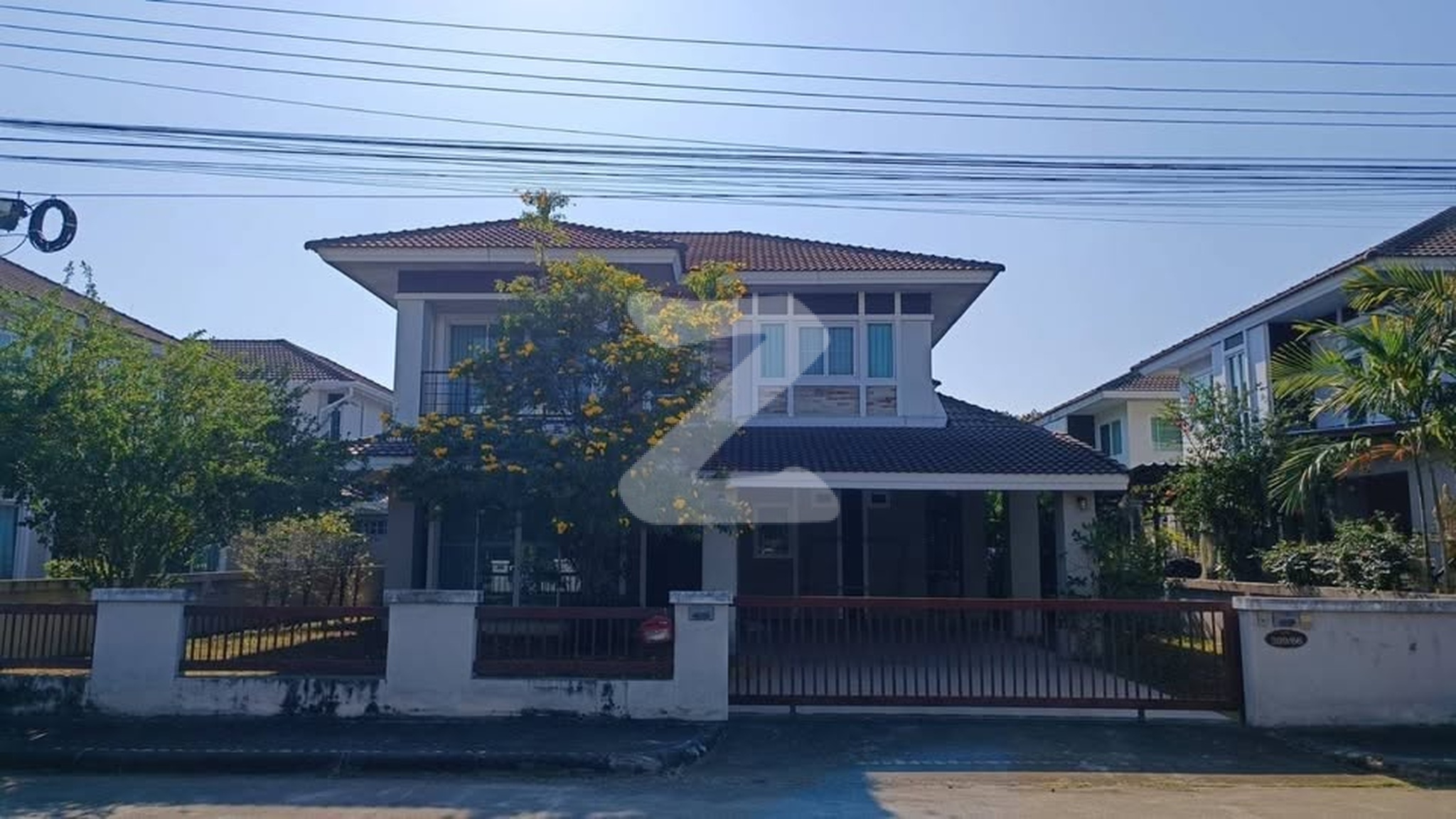 เจ้าของขายเอง บ้านในโครงการ หมู่บ้าน อรสิริน 4 จอดรถได้ 4 คัน ใกล้โรงพยาบาลสันทราย ราคาขาย 3,590,000 (ต่อรองได้) : เจ้าของขายเอง (งดรับนายหน้า)