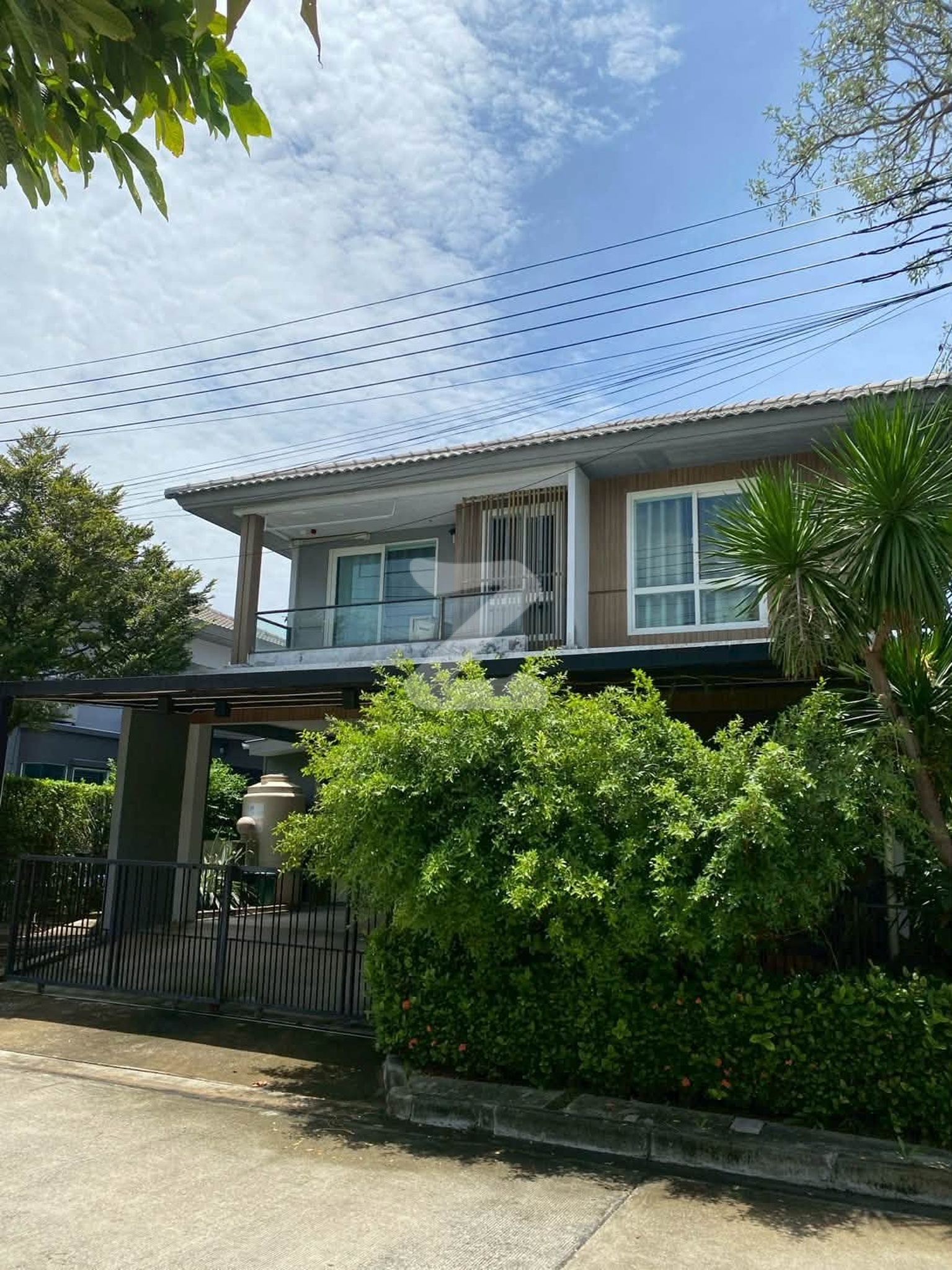 ขายบ้านเดี่ยว 2 ชั้น  หมู่บ้านชัยพฤกษ์ รามอินทรา วงแหวน 2  หลังหัวมุม ทำเลดี เจ้าของขายเอง : เจ้าของขายเอง (งดรับนายหน้า)