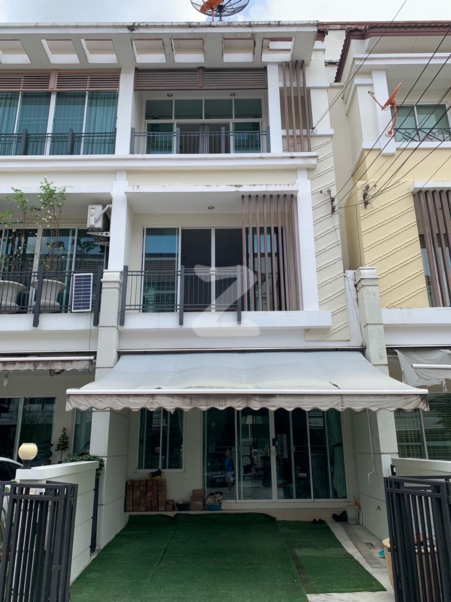 บ้านสวย 3 ชั้น