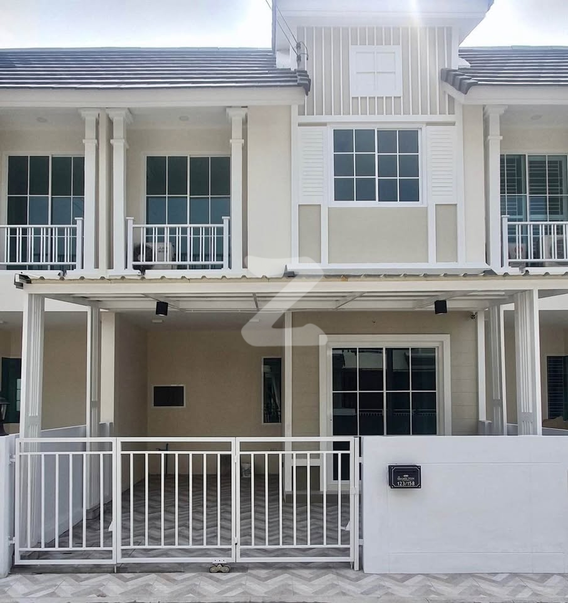 🏘 ขายทาวน์โฮม หมู่บ้านดีเดอะแฮมมินตัล  ชัยพกฤษ์-วงแหวน  สไตล์อังกฤษ  บ้านหันทางทิศเหนือ  : เจ้าของขายเอง (งดรับนายหน้า)