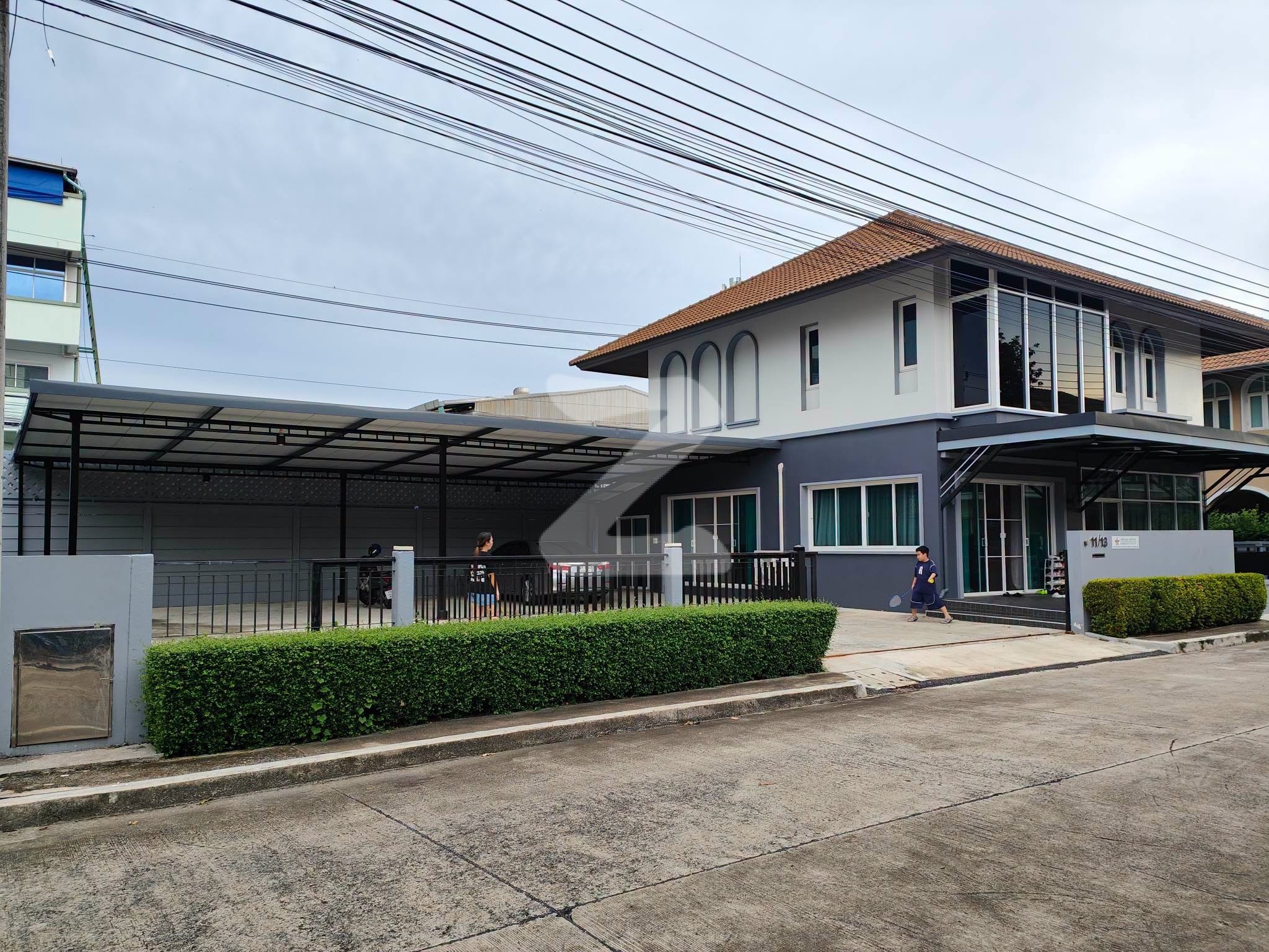 ** ขายบ้านเดี่ยว ** เนื้อที่ 104 ตารางวา หมู่บ้านเดอะทัชคาน่า วงแหวนรามอินทรา ถนนพระยาสุเรนทร์  โครงการติดถนนหลัก ใกล้ทางด่วนจตุโชติ 5 นาที ใกล้ทางขึ้ : เจ้าของขายเอง (งดรับนายหน้า)