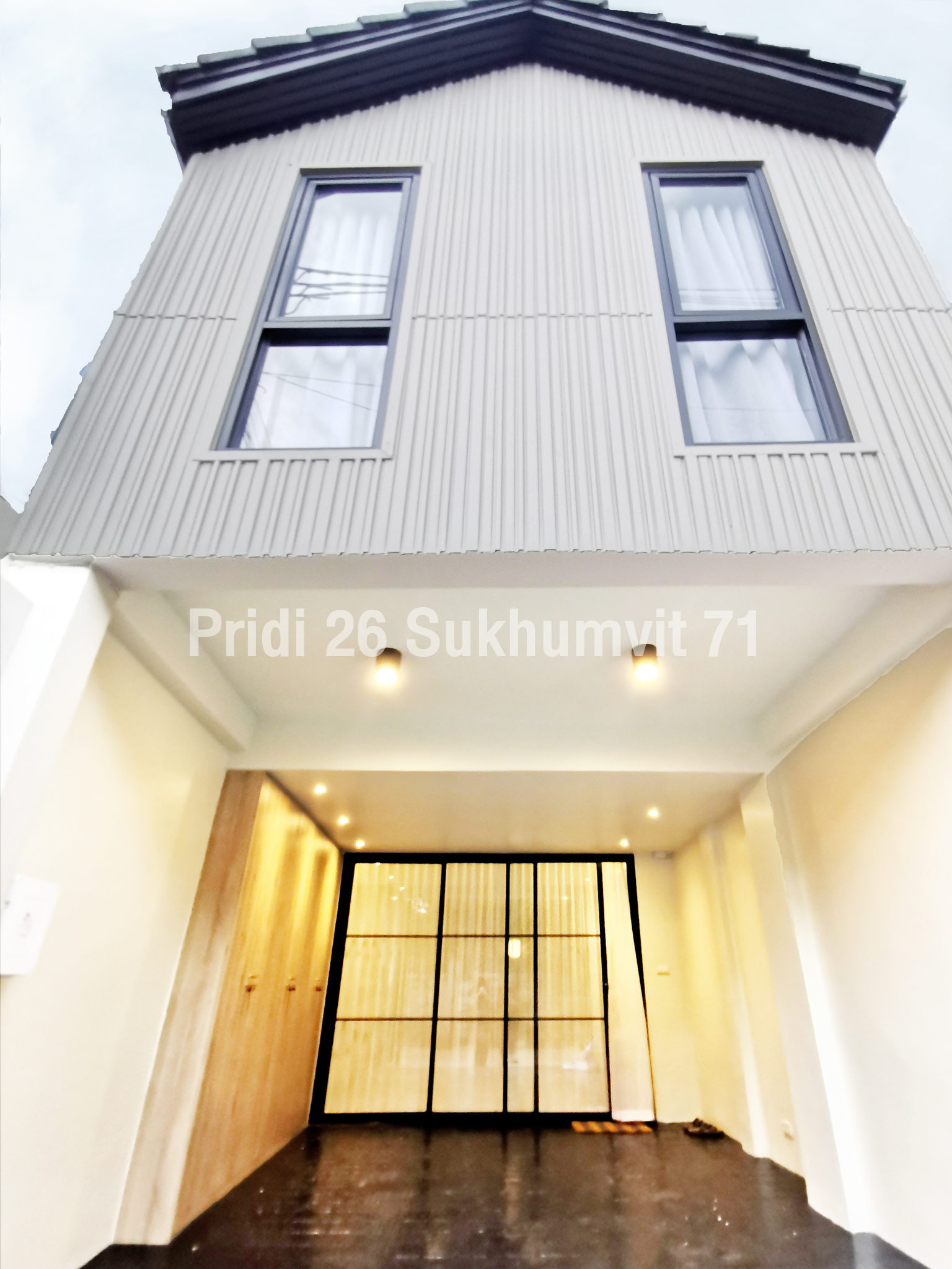 ทาวน์เฮ้าส์ ปรีดีพนมยงค์ 26 สุขุมวิท71 เพียง 500 เมตรเดินถึงถนนสุขุมวิท71   House in Pridi 26, Sukhumvit 71 — Only 500 meters’ walk to Sukhumvit 71 ma : เจ้าของขายเอง