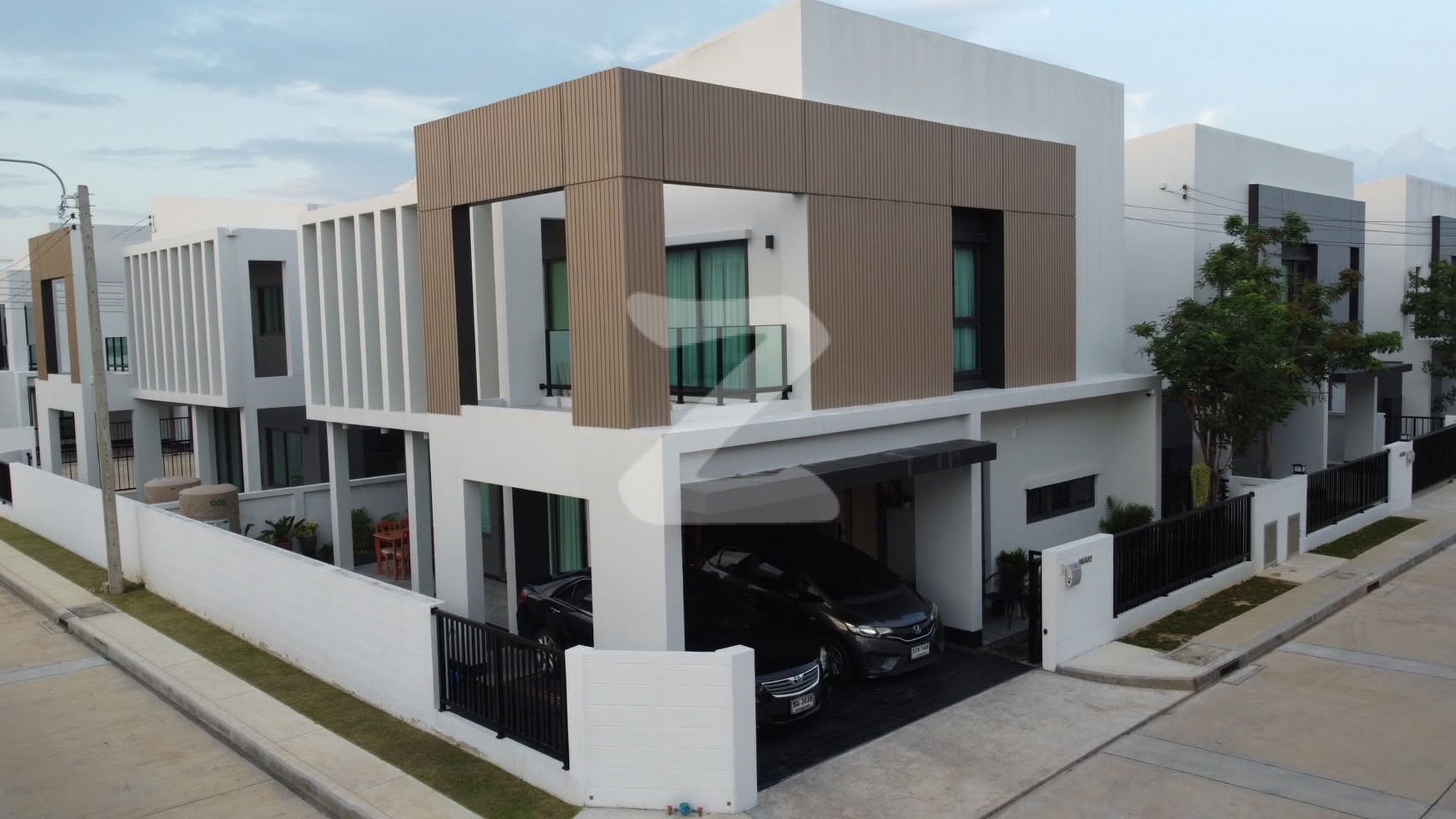 📣บ้านเดี่ยวขายถูก(หลังมุม) เจ้าของขายเอง📣 หรือสนใจเช่า เดือนละ 35,000 บาท 📣🏡 Vario Maison บางนา-สุวรรณภูมิ  : เจ้าของให้เช่าเอง (งดรับนายหน้า)