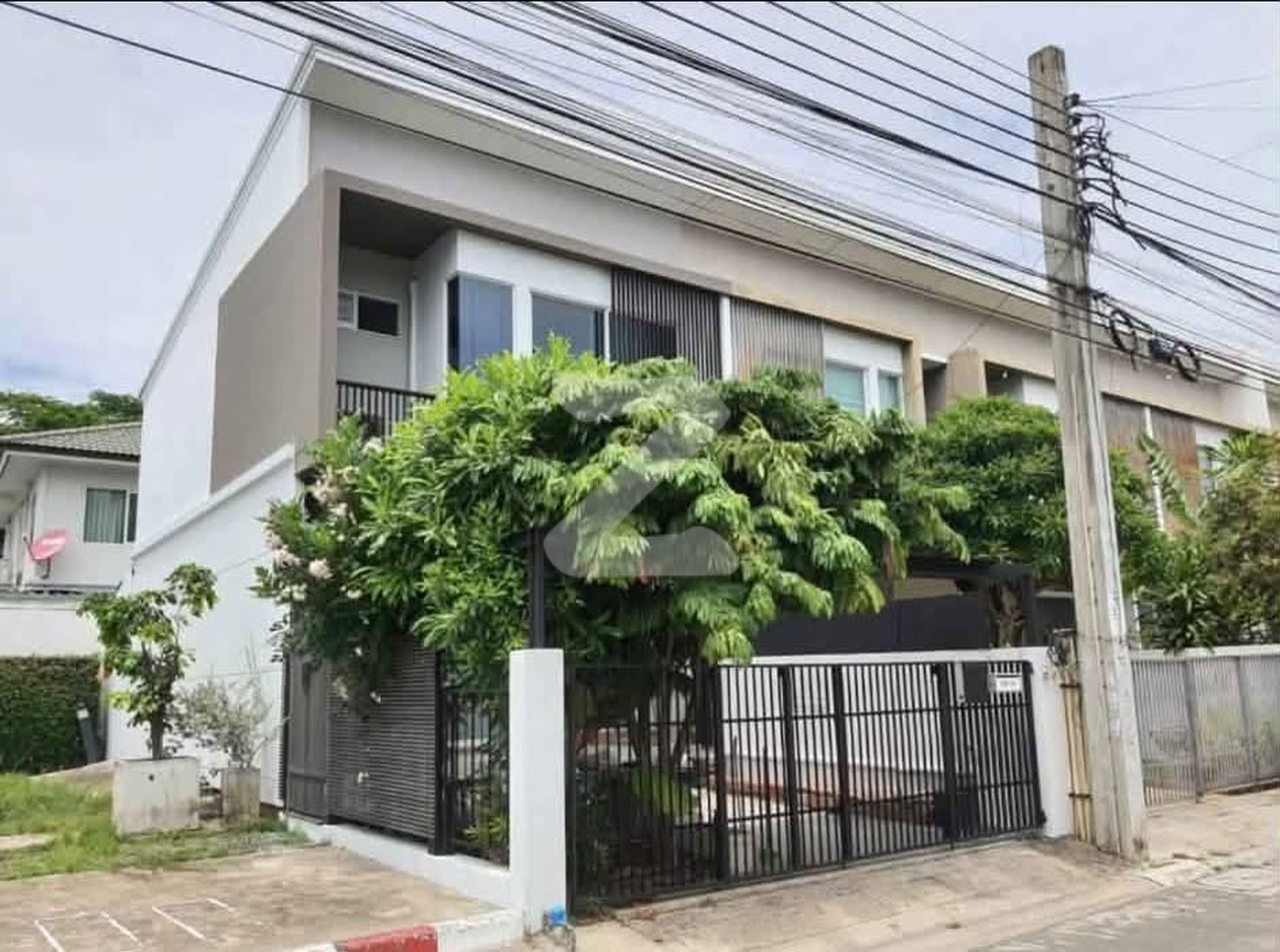 12 กรกฎาคม  · 📌📌จาก2.2 ลดอีกเหลือ 2.1ล. โอนคนละครึ่งค่ะ📌📌 🏡 ขายบ้าน เจ้าของขายเอง 📍หมู่บ้านอินดี้ 1 ประชาอุทิศ 90 : เจ้าของขายเอง (งดรับนายหน้า)