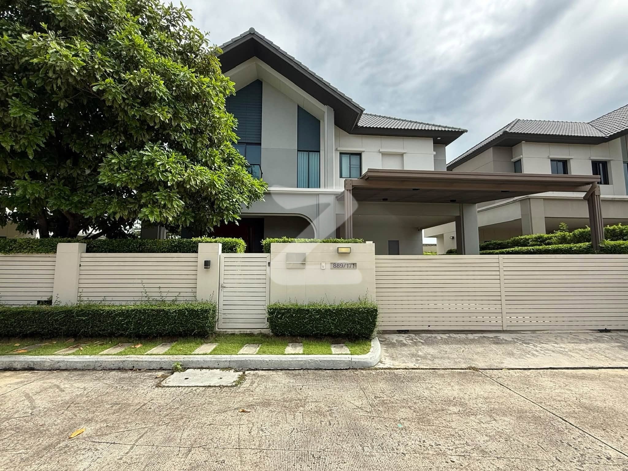 บ้านเดี่ยว 2 ชั้น 75.3 ตร.ว. หมู่บ้านบางกอกบูเลอวาร์ด เวสต์เกต ใกล้ห้างเซ็ลทรัลเวสต์เกต ถนนบางกรวย-ไทรน้อย ถนนกาญจนาภิเษก บางบัวทอง นนทบุรี : เจ้าของขายเอง (งดรับนายหน้า)