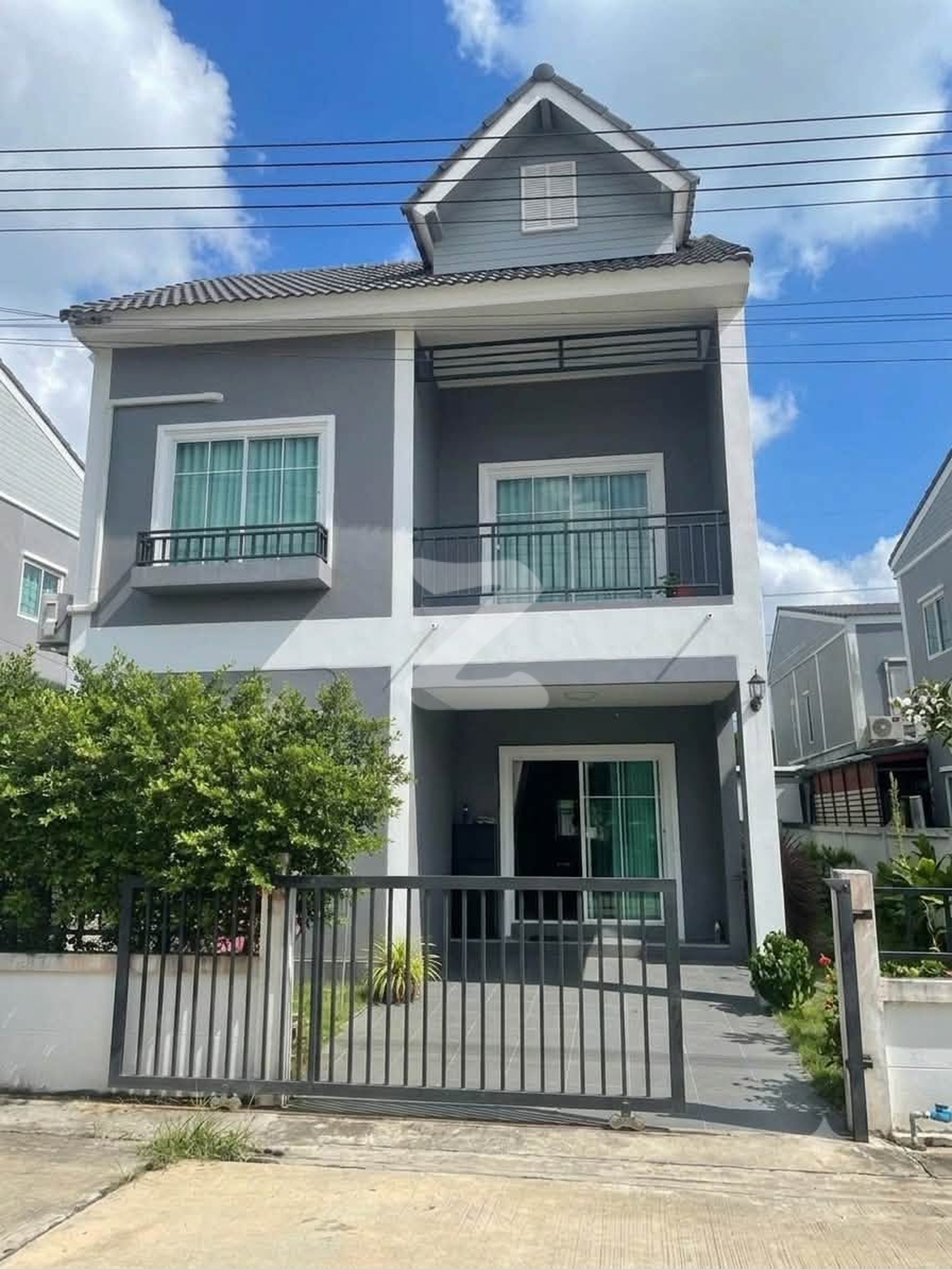 ขายด่วน ขายถูก ขายเอง บ้านวโรรส 10 ราคา 2.69 ล้านบาท 🌟บ้าน 2 ชั้น อยู่ในหมู่บ้านมี key card : เจ้าของขายเอง (งดรับนายหน้า)