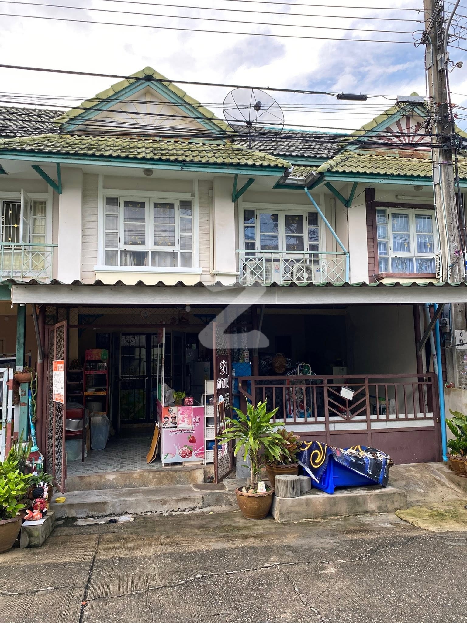 พฤกษาบางใหญ่ 18/1 ซอยแก้วอินทร์ 18 ตรว. 3 นอน 2 น้ำ ครัวต่อเติมแล้ว พร้อมโรงรถ เดินทางสะดวกเข้าออกได้หลายทางใกล้เวสต์เกตบางใหญ่ : เจ้าของขายเอง (งดรับนายหน้า)