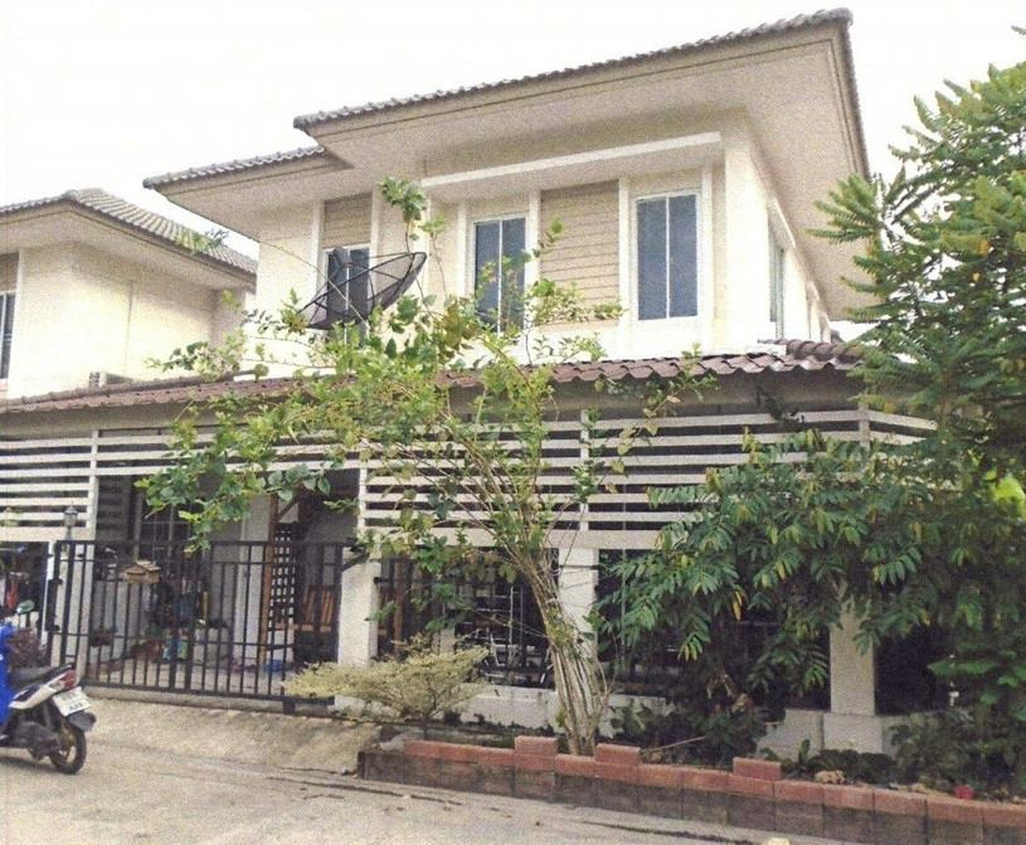 ทรัพย์สถาบันโดย อาคารสงเคราะห์ บ้านแฝด พฤกษาวิลเลจ 22
