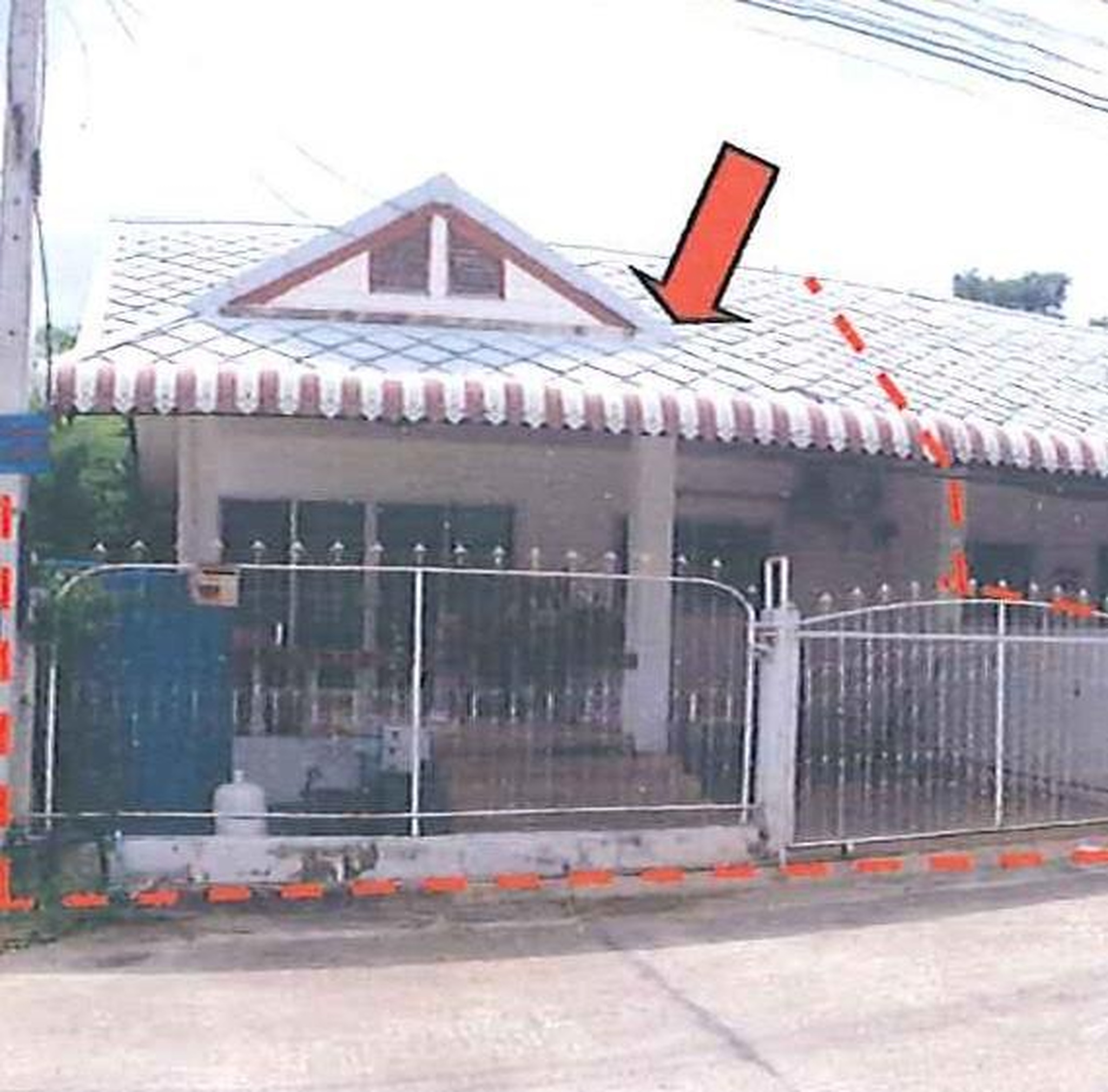 ทรัพย์สถาบันโดย อาคารสงเคราะห์ บ้านแฝด ซอยหมู่บ้านภูนภา