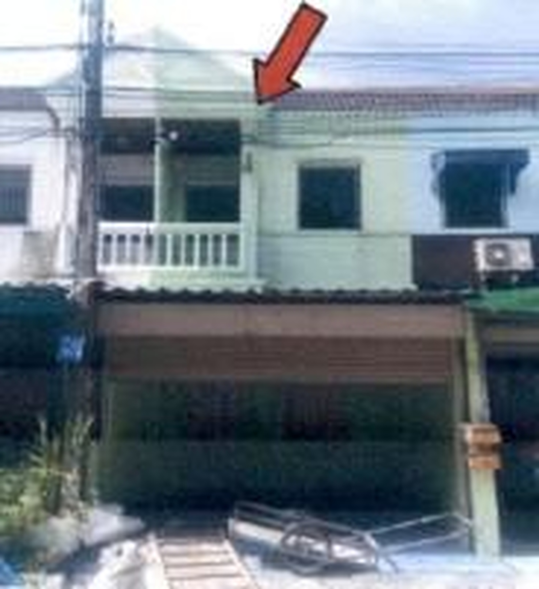 ทรัพย์สถาบันโดย อาคารสงเคราะห์ ทาวน์เฮาส์  ศรีราชา ชลบุรี
