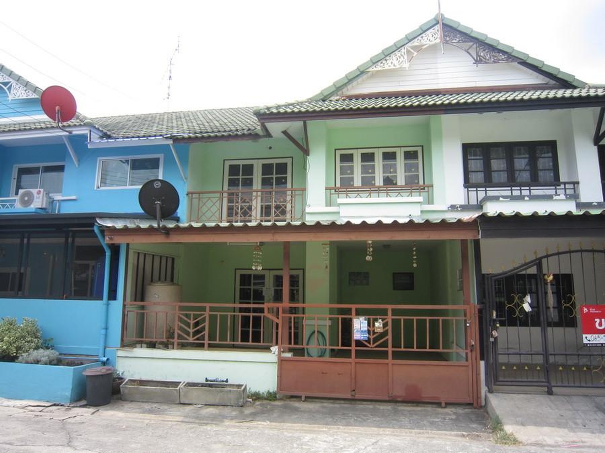 ทรัพย์สถาบันโดย อาคารสงเคราะห์ ทาวน์เฮาส์ ม.พฤกษา12