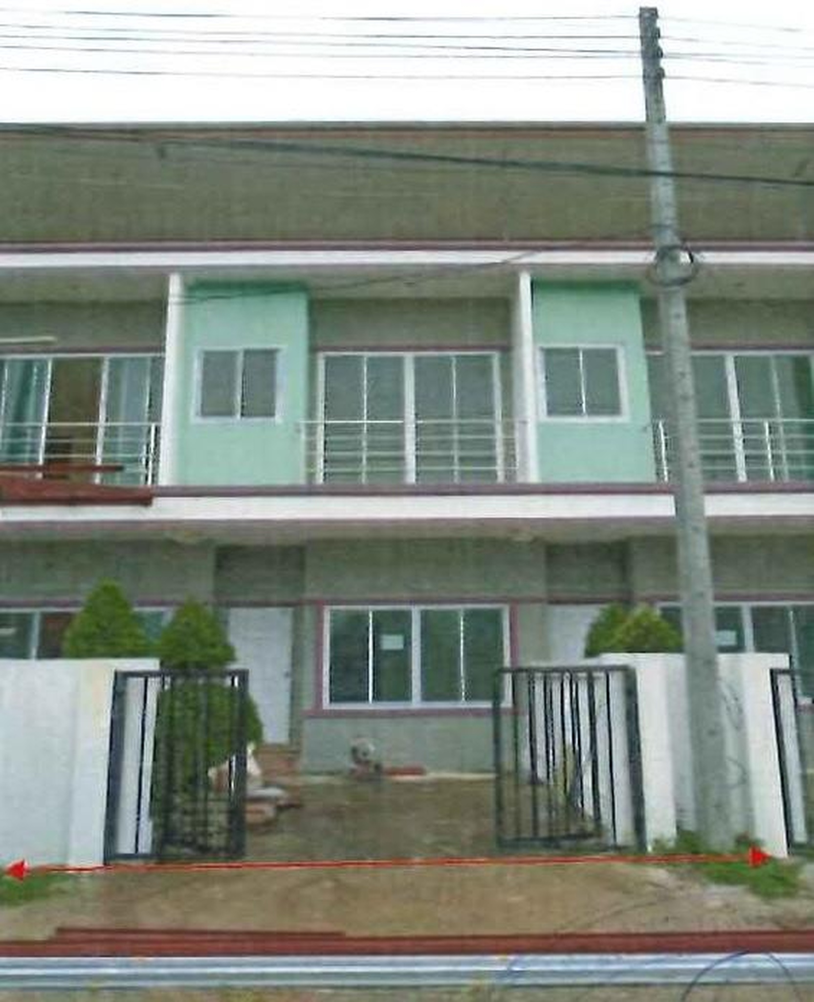 ทรัพย์สถาบันโดย อาคารสงเคราะห์ ทาวน์เฮาส์  ถนนชลประทาน