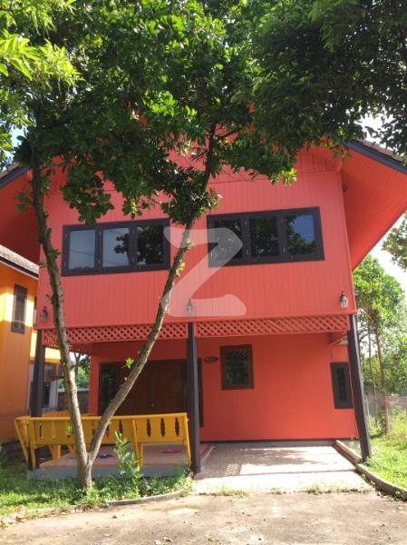 บริเวณหน้าบ้าน