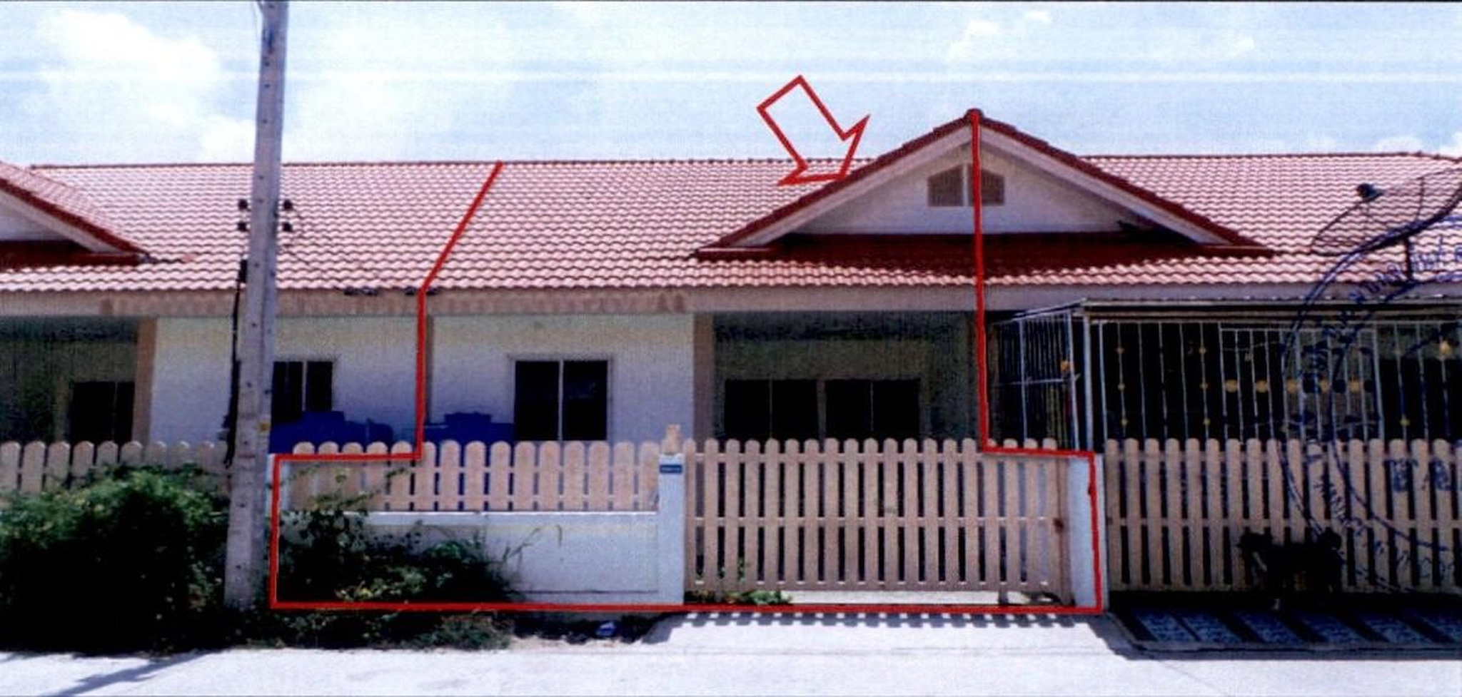ทรัพย์สถาบันโดย ธอส. ทาวน์เฮาส์ ซอยหมู่บ้านพชร. ถนนชลประทาน(บ่อแขม)