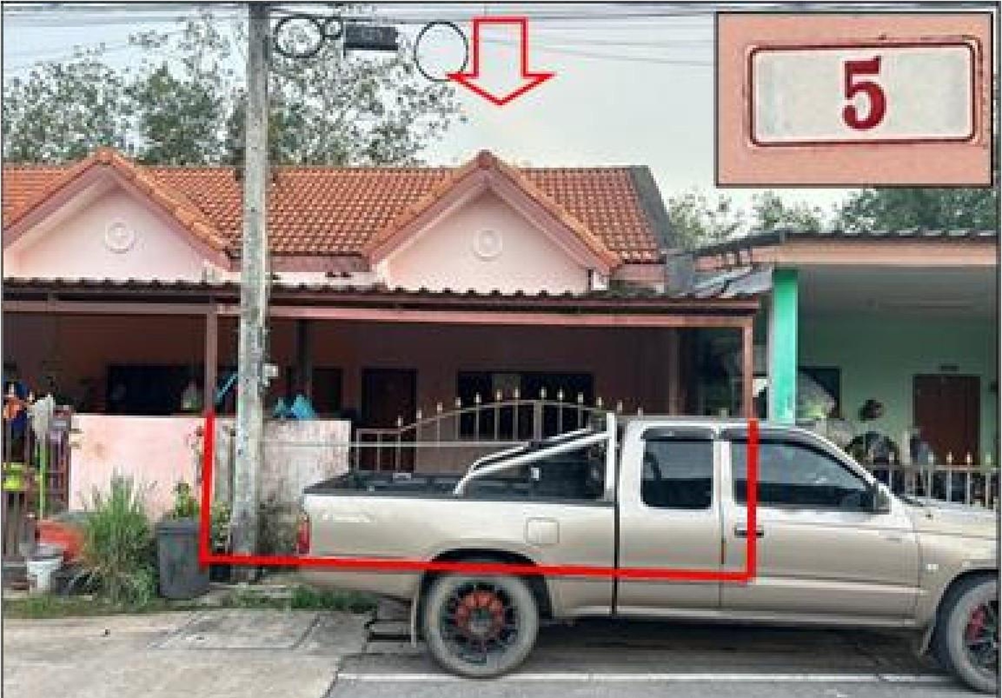 ทรัพย์สถาบันโดย ธอส. ทาวน์เฮาส์ ถนนกาญจนวนิช