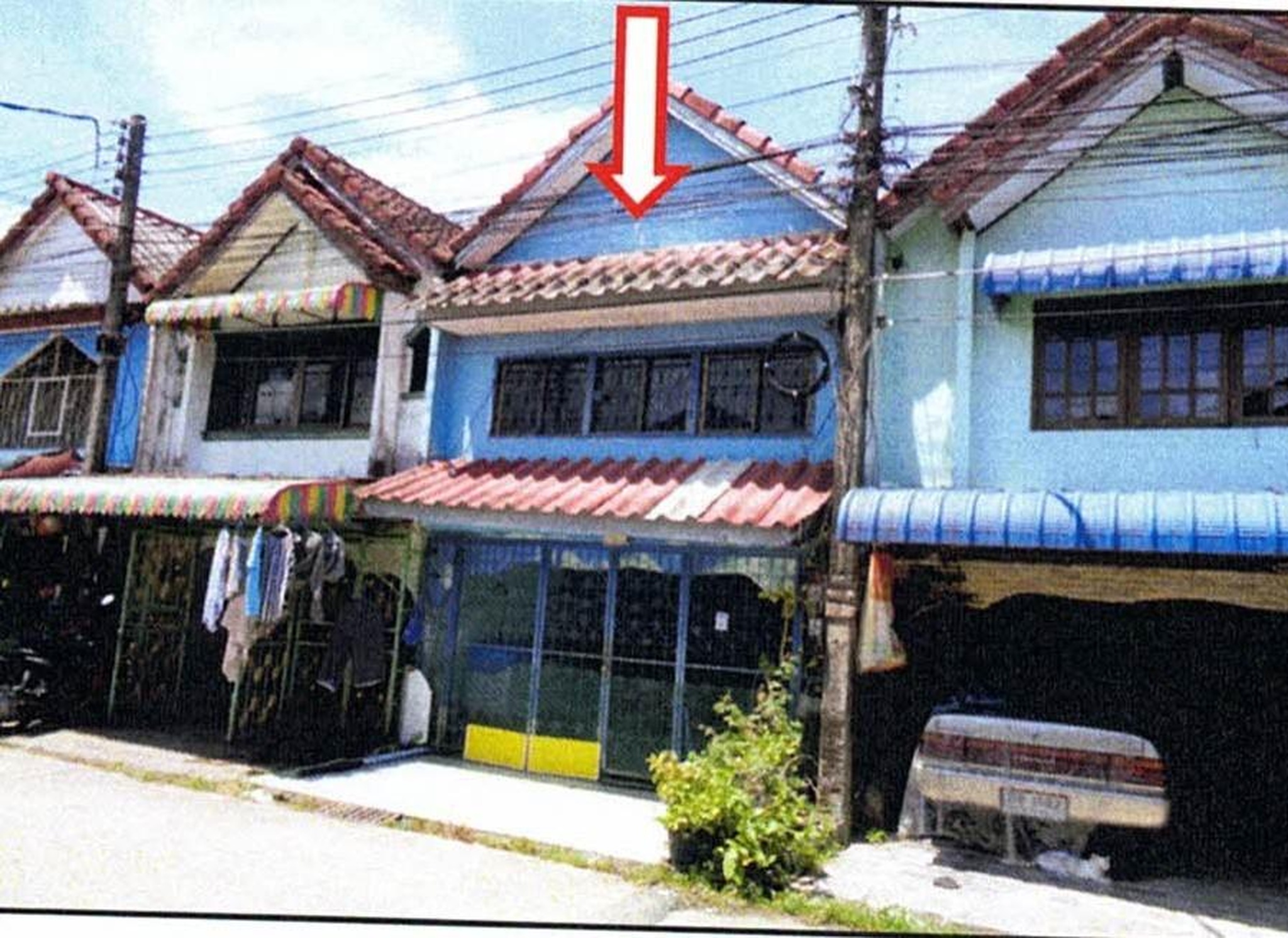 ทรัพย์สถาบันโดย ธอส. ทาวน์เฮาส์  ถนนทรายทอง 4