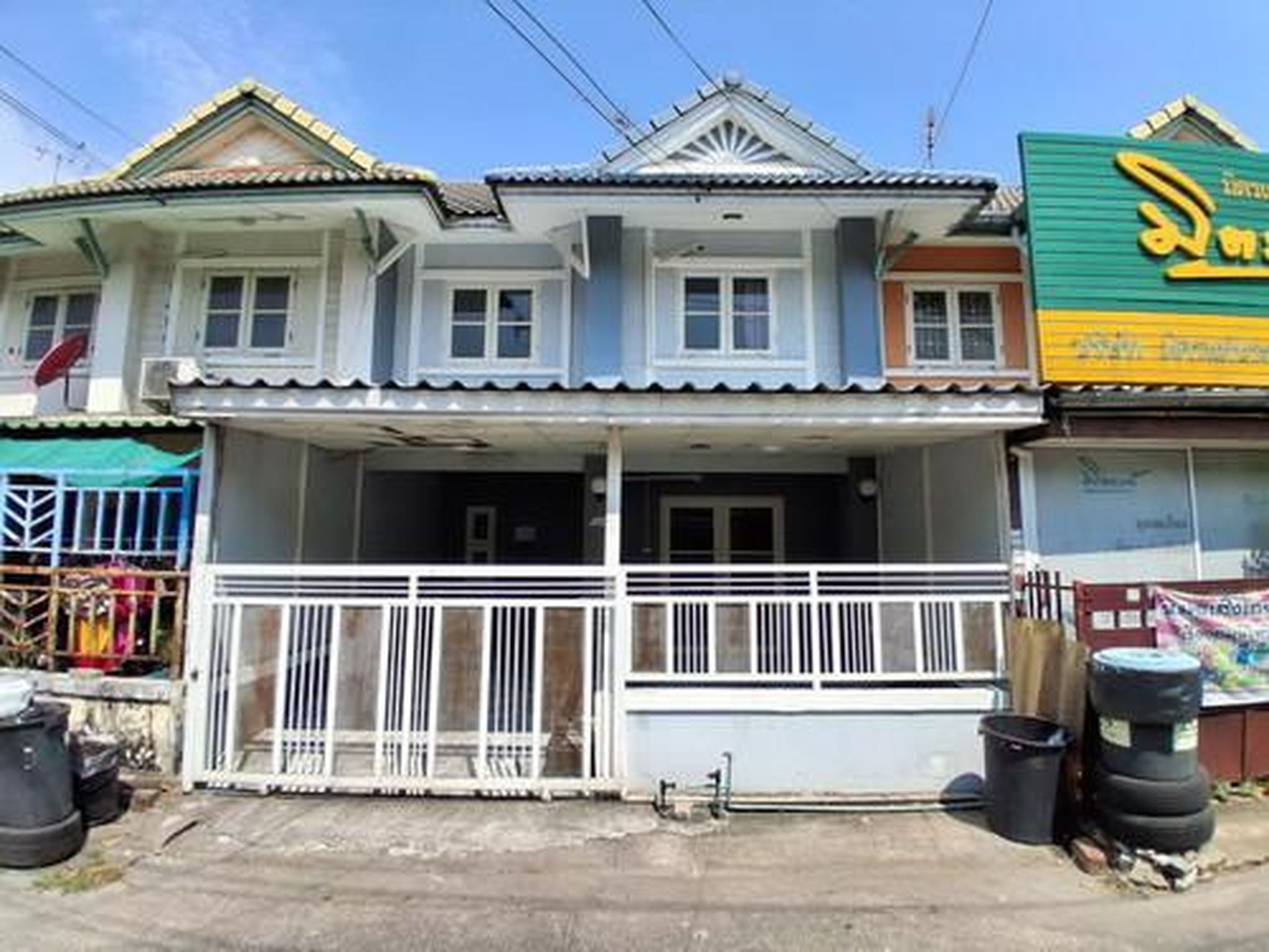 ทรัพย์สถาบันโดย ธอส. ทาวน์เฮาส์ พฤกษาบี.