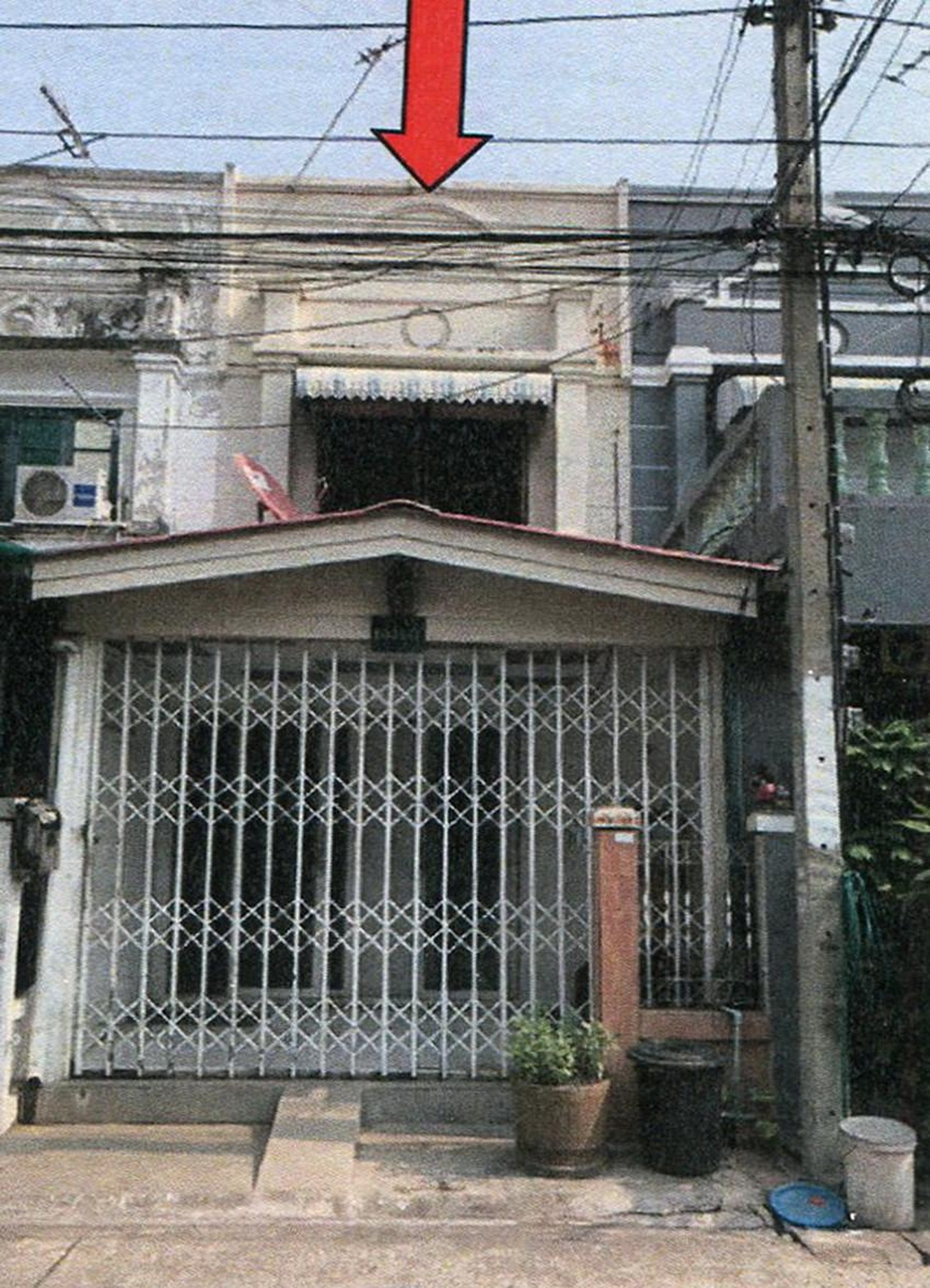 ทรัพย์สถาบันโดย ธอส. ทาวน์เฮาส์ หมู่บ้านพูนสินธานี 1 (Phunsin Thani 1)
