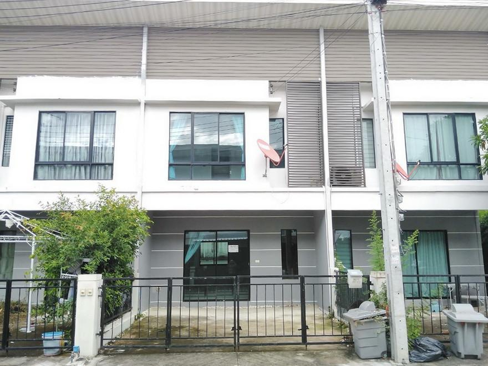 ทรัพย์สถาบันโดย ธอส. ทาวน์เฮาส์ โมดิ วิลล่า บางนา (Modi Villa Bangna)