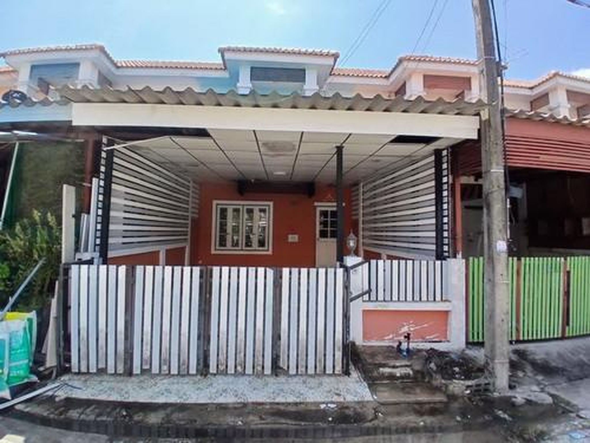 ขายทาวน์เฮาส์ หมู่บ้านวศิน (ธัญบุรี-คลอง 9)
