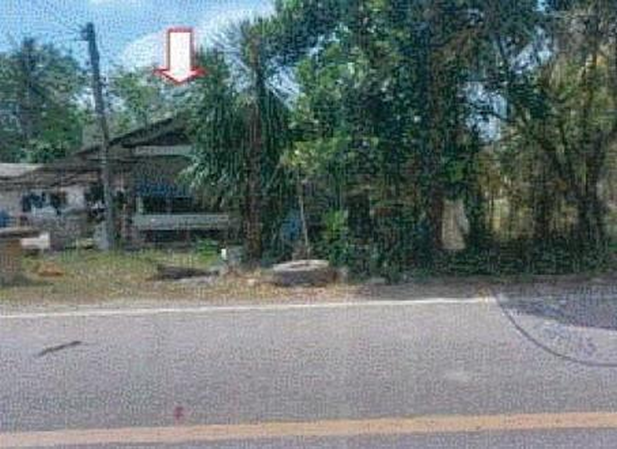 ทรัพย์สถาบันโดย ธอส บ้านเดี่ยว ถนนทางเข้าวัดจรณาราม