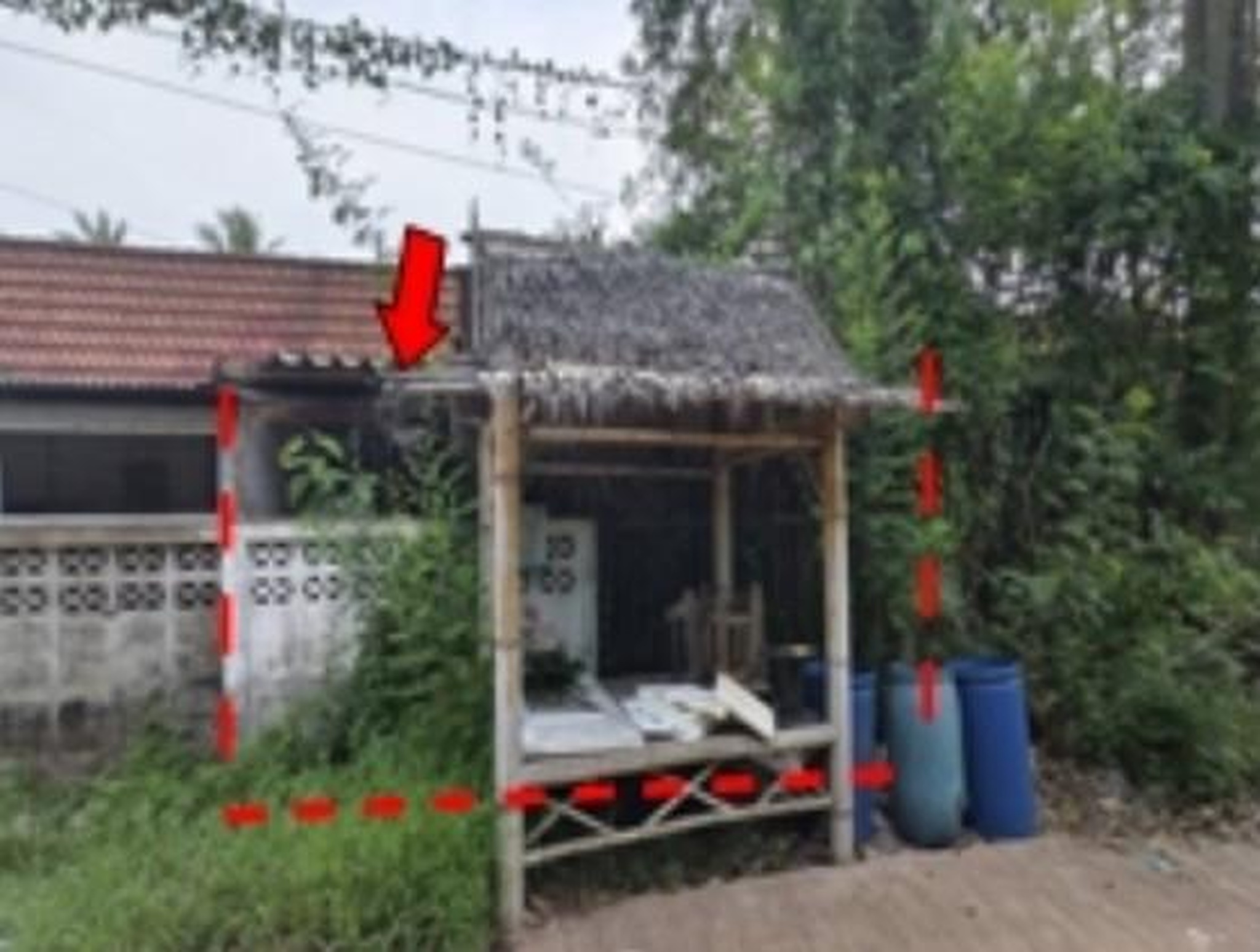ทรัพย์สถาบันโดย ธอส ทาวน์เฮาส์ ถนนสุวรรณศร( ทล.33)