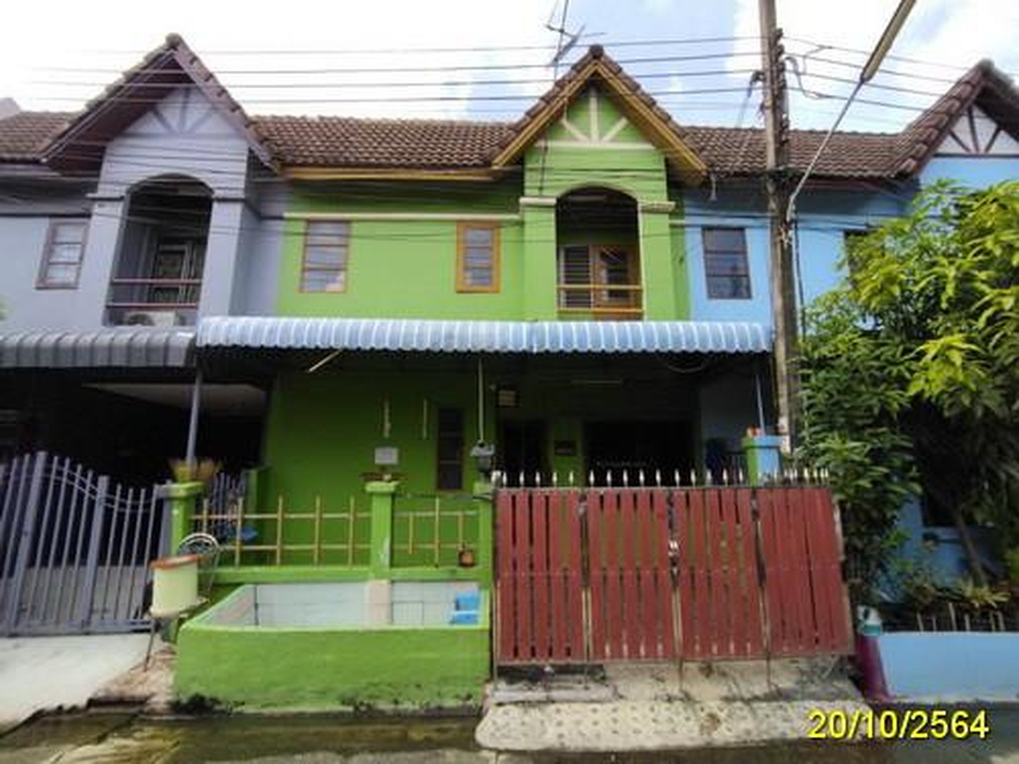 ทรัพย์สถาบันโดย ธอส. ทาวน์เฮาส์ ร่มรื่นวิลล์
