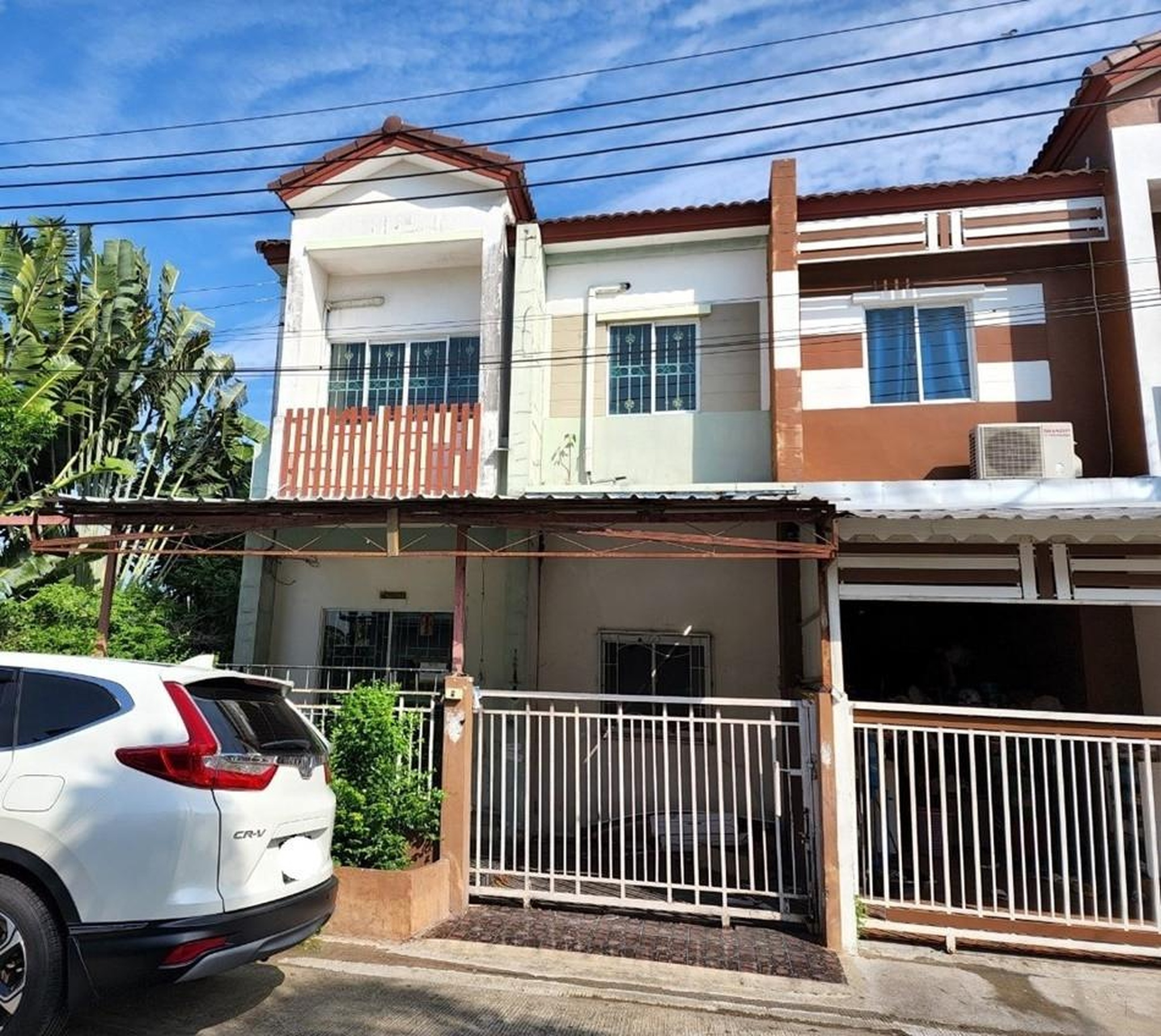 ทรัพย์สถาบันโดย ธอส. ทาวน์เฮาส์ ไลโอวงแหวน-ปิ่นเกล้า