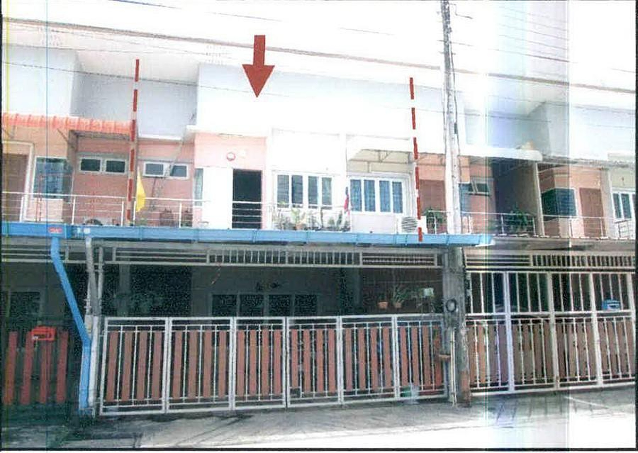 ทรัพย์สถาบันโดย ธอส. ทาวน์เฮาส์  ถนนร่วมอุทิศ