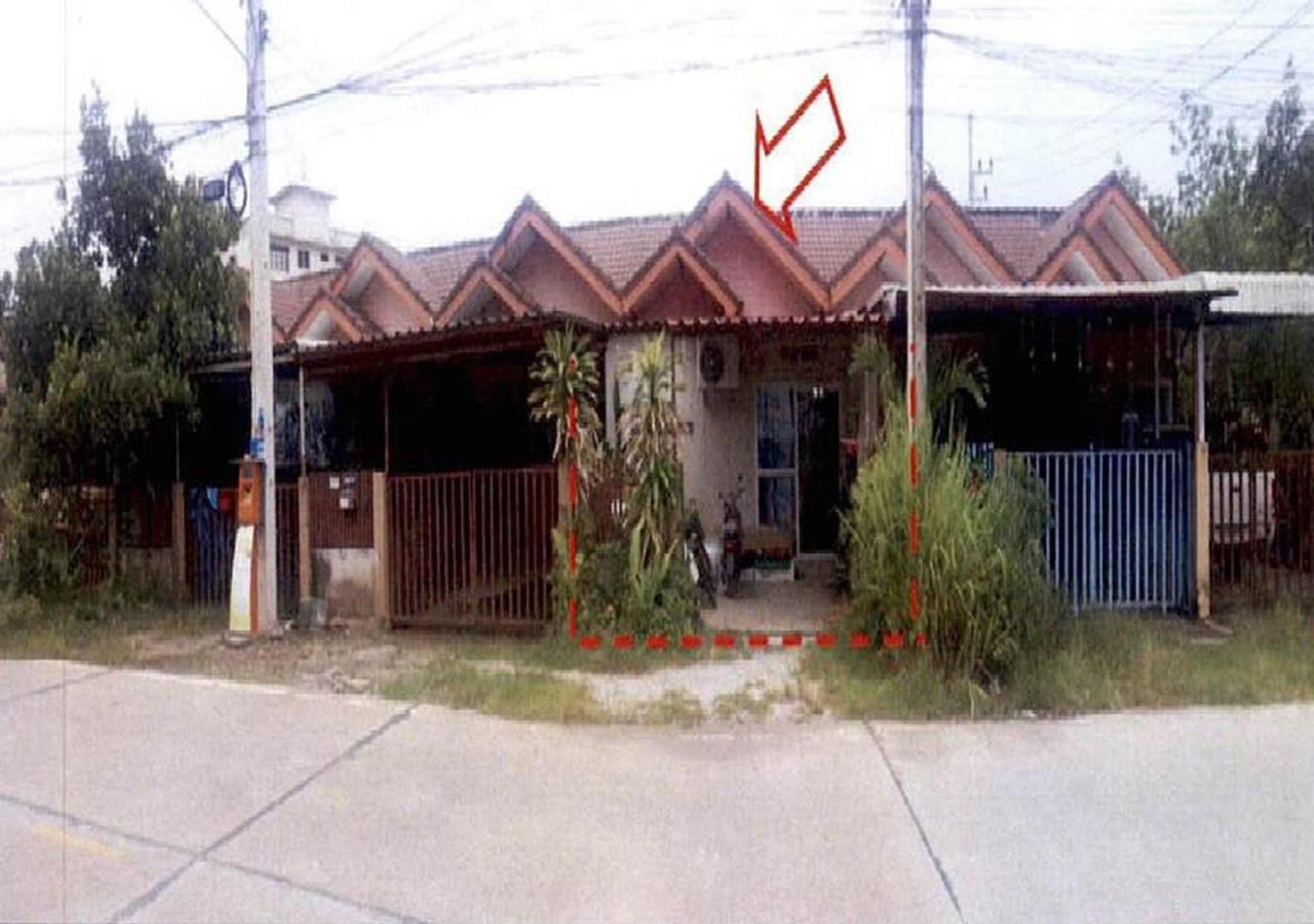 ทรัพย์สถาบันโดย ธอส. ทาวน์เฮาส์ หมู่บ้านศิริชัย