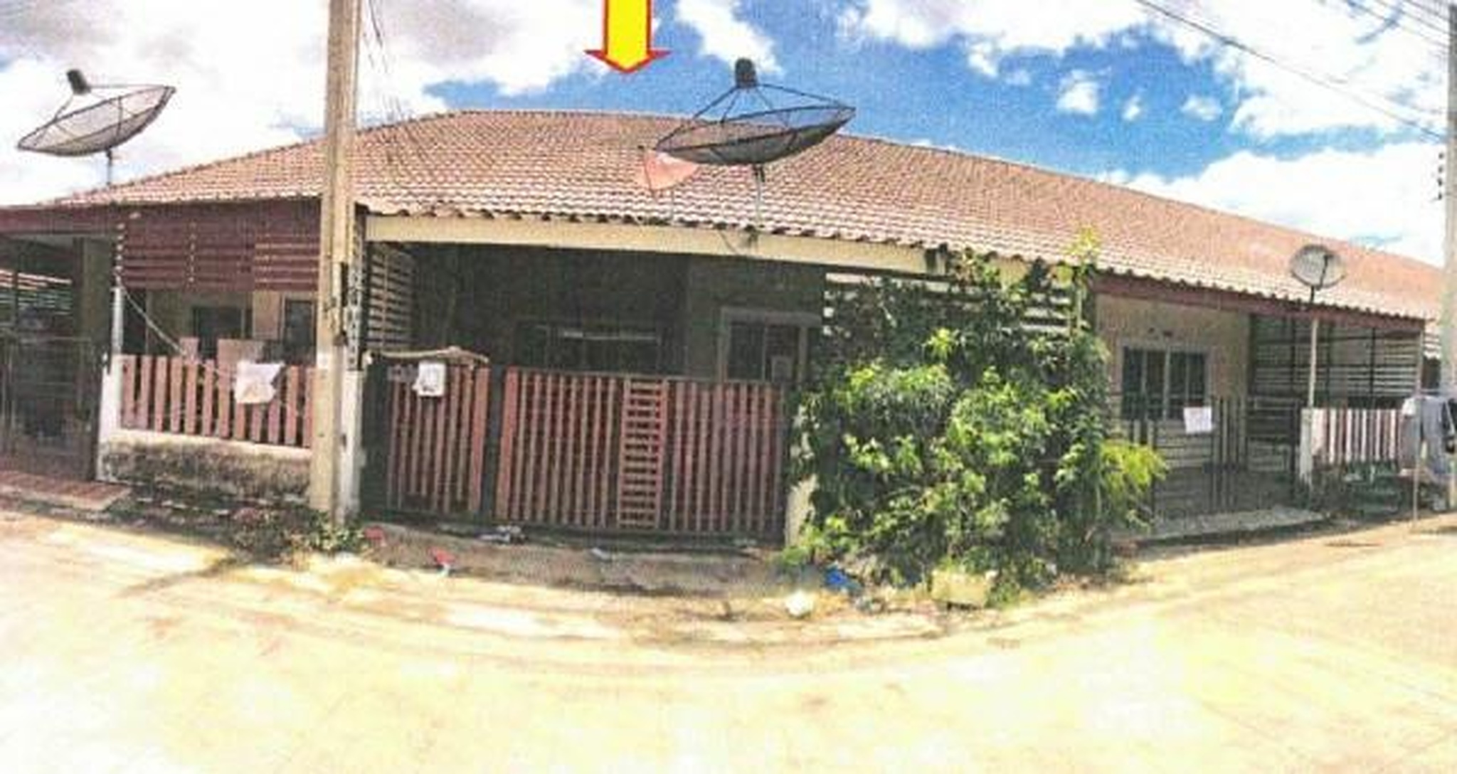 ทรัพย์สถาบันโดย ธอส. ทาวน์เฮาส์ 9999 วิลเลจ (9999 Village)