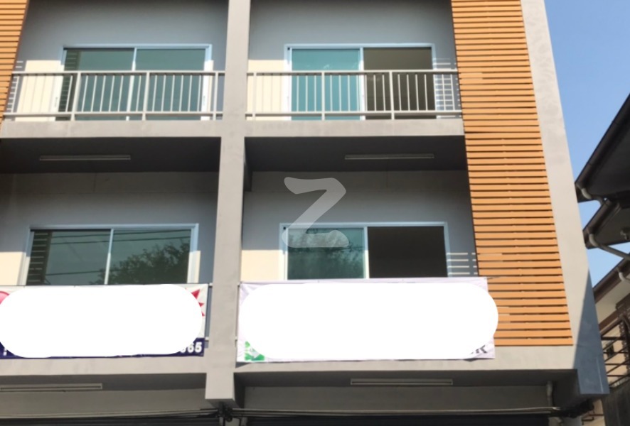 ขายตึกแถว-อาคารพาณิชย์ 3 ชั้น 4 นอน 4 น้ำ ตกแต่งพร้อมอยู่ ขายพร้อมคนเช่า สัญญา 3 ปี   ถนนเทพารักษ์ สันติธรรม จังหวัดเชียงใหม่ เจ้าของขายเอง : เจ้าของขายเอง