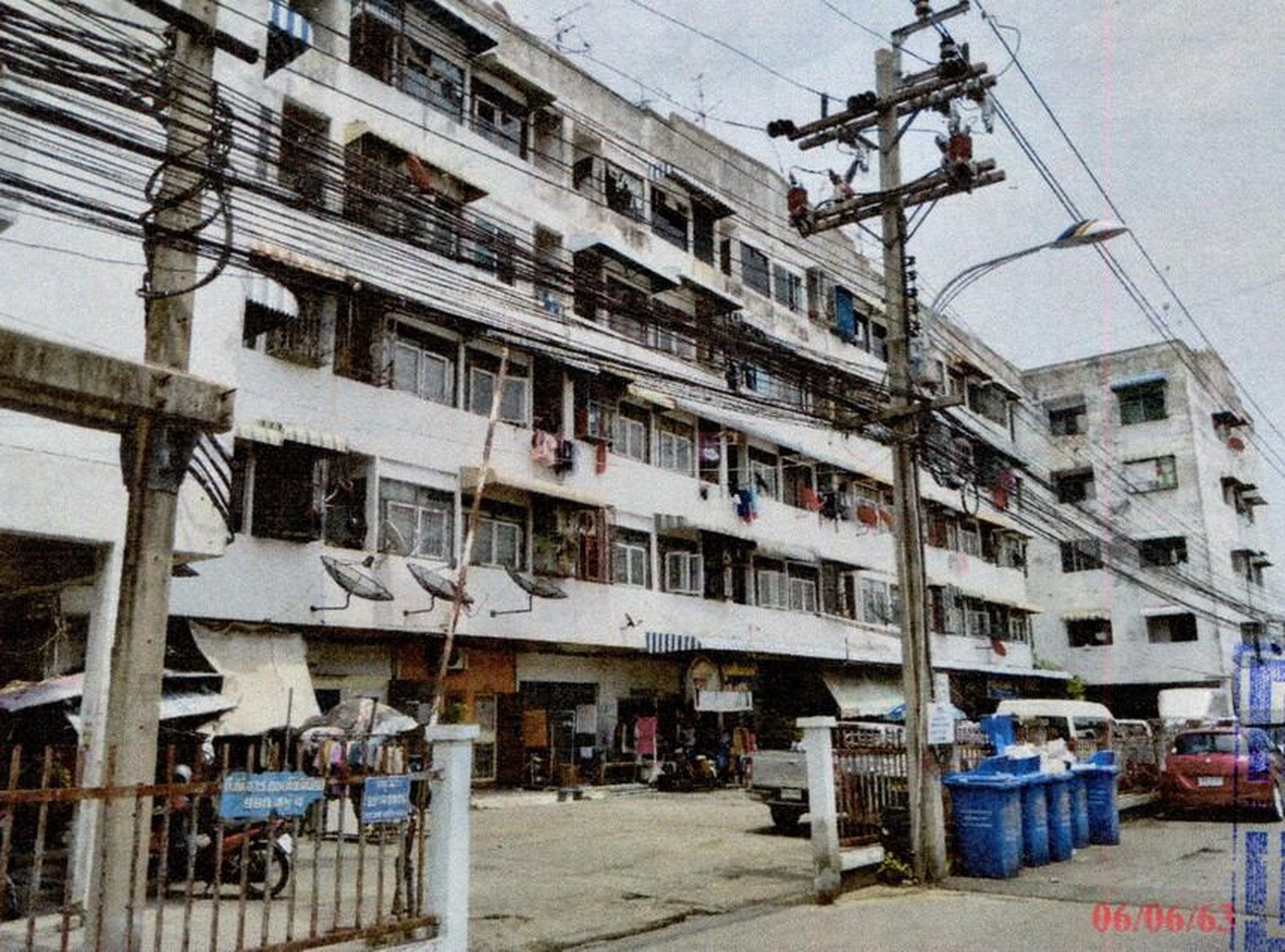 ทรัพย์สถาบันโดย ธอส. คอนโดติด BTS ปู่เจ้า ที.พี.อาร์.คอนโดมิเนียม (T.P.R.Condominium)