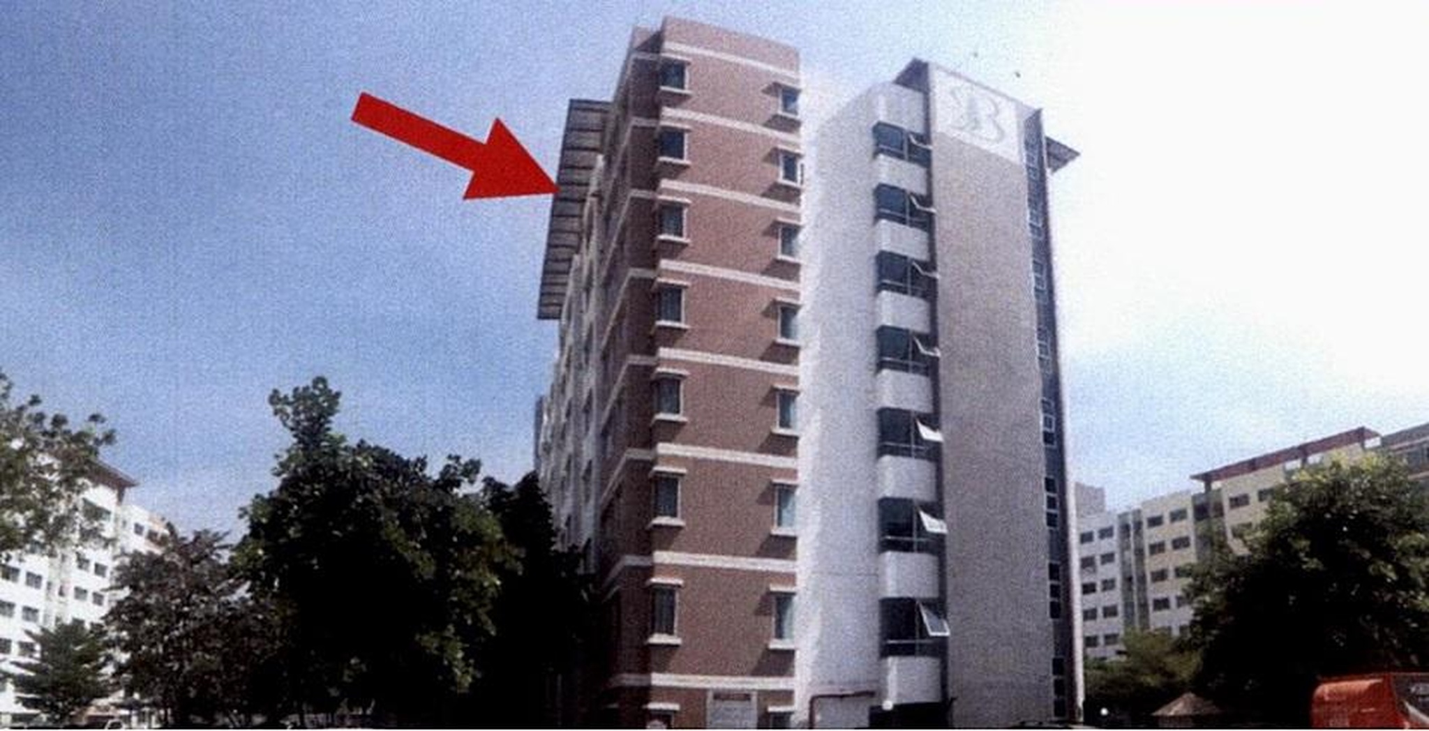 ทรัพย์สถาบันโดย GHB คอนโด เดอะ ไรส์ คอนโดมิเนียม บี (The Rise Condominium B)