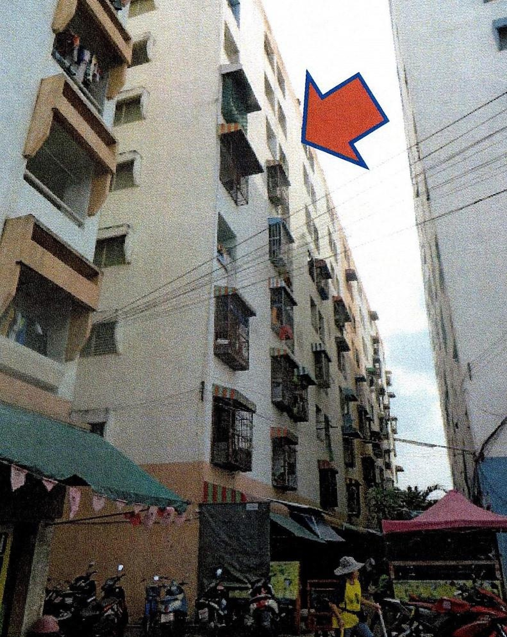ทรัพย์สถาบันโดย ธอส. คอนโดติด BTS ปู่เจ้า ศิริศักดิ์คอนโดมิเนียม (Sirisak Condominium)