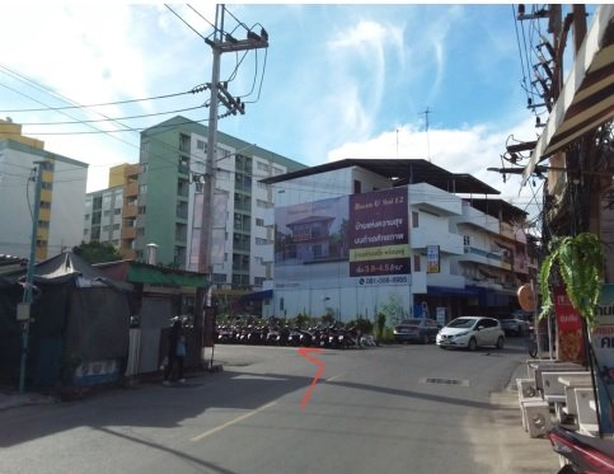 ทรัพย์สถาบันโดย SCB คอนโด ลุมพินี คอนโดทาวน์ ชลบุรี-สุขุมวิท (Lumpini Condotown Chonburi-Sukhumvit)