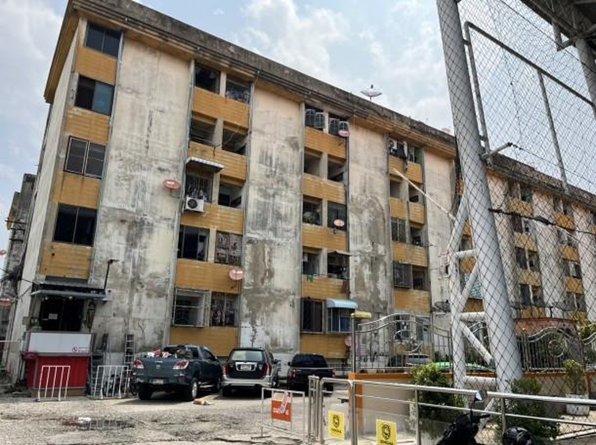 ทรัพย์สถาบันโดย ธอส คอนโด พงษ์วรรณคอนโดมิเนียม (Pongwan Condominium)