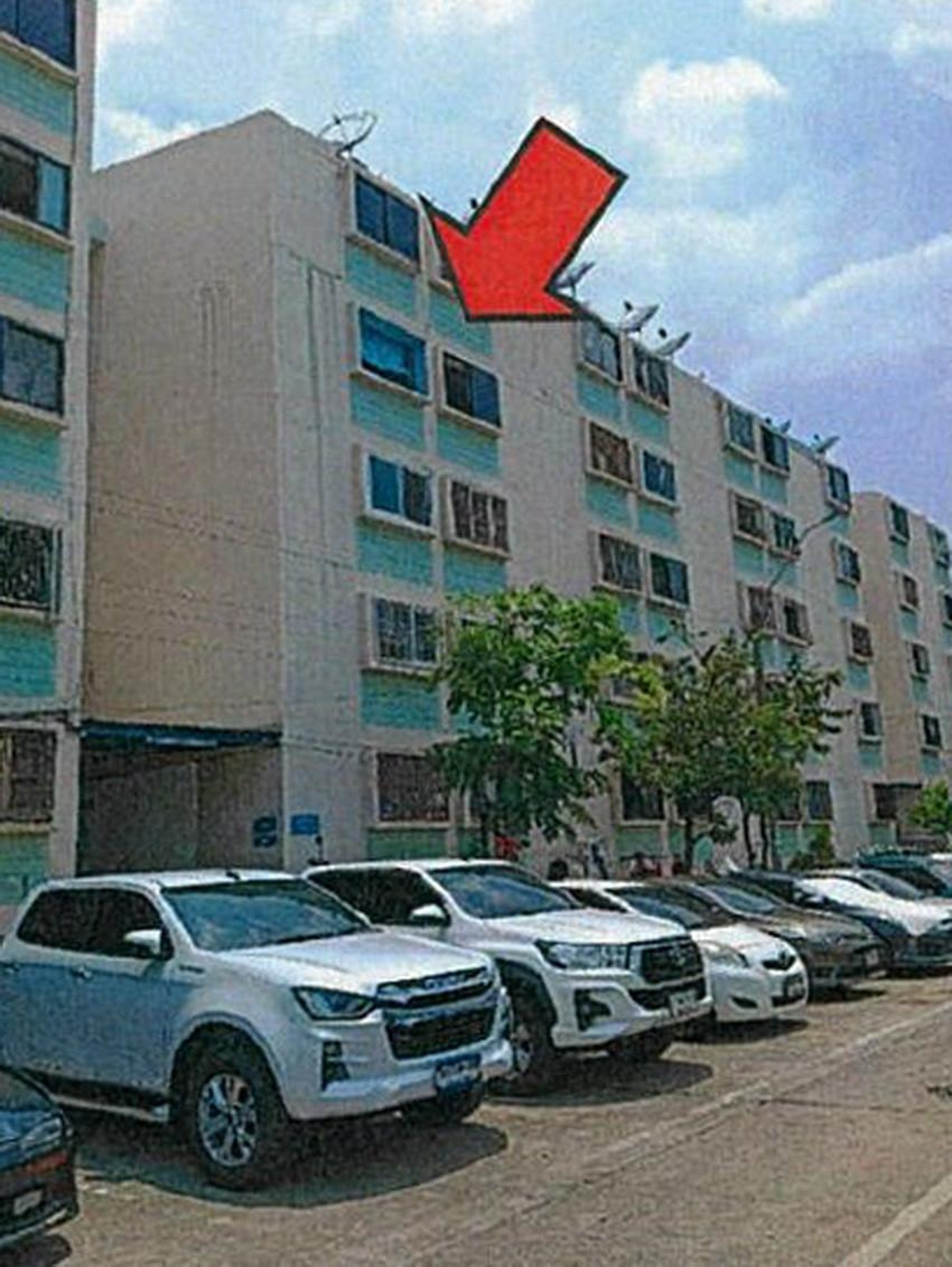 ทรัพย์สถาบันโดย ธอส คอนโด เคหะชุมชนธนบุรี 9 (Thonburi Community Housing Project 9)