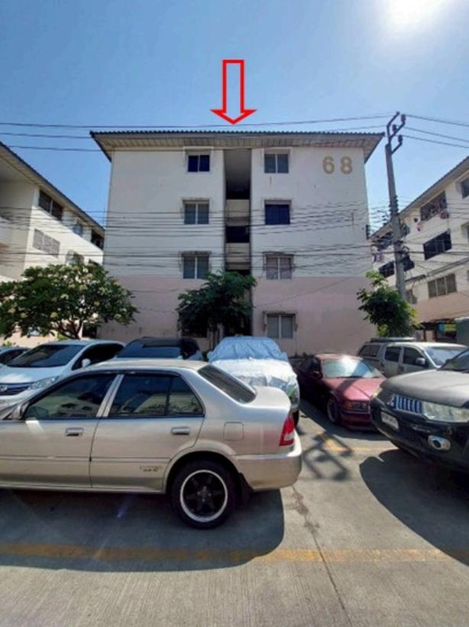 ทรัพย์สถาบันโดย ธอส คอนโด บ้านเอื้ออาทร ร่มเกล้า 1-6 (Baan Ua-Athorn Romklao 1-6)