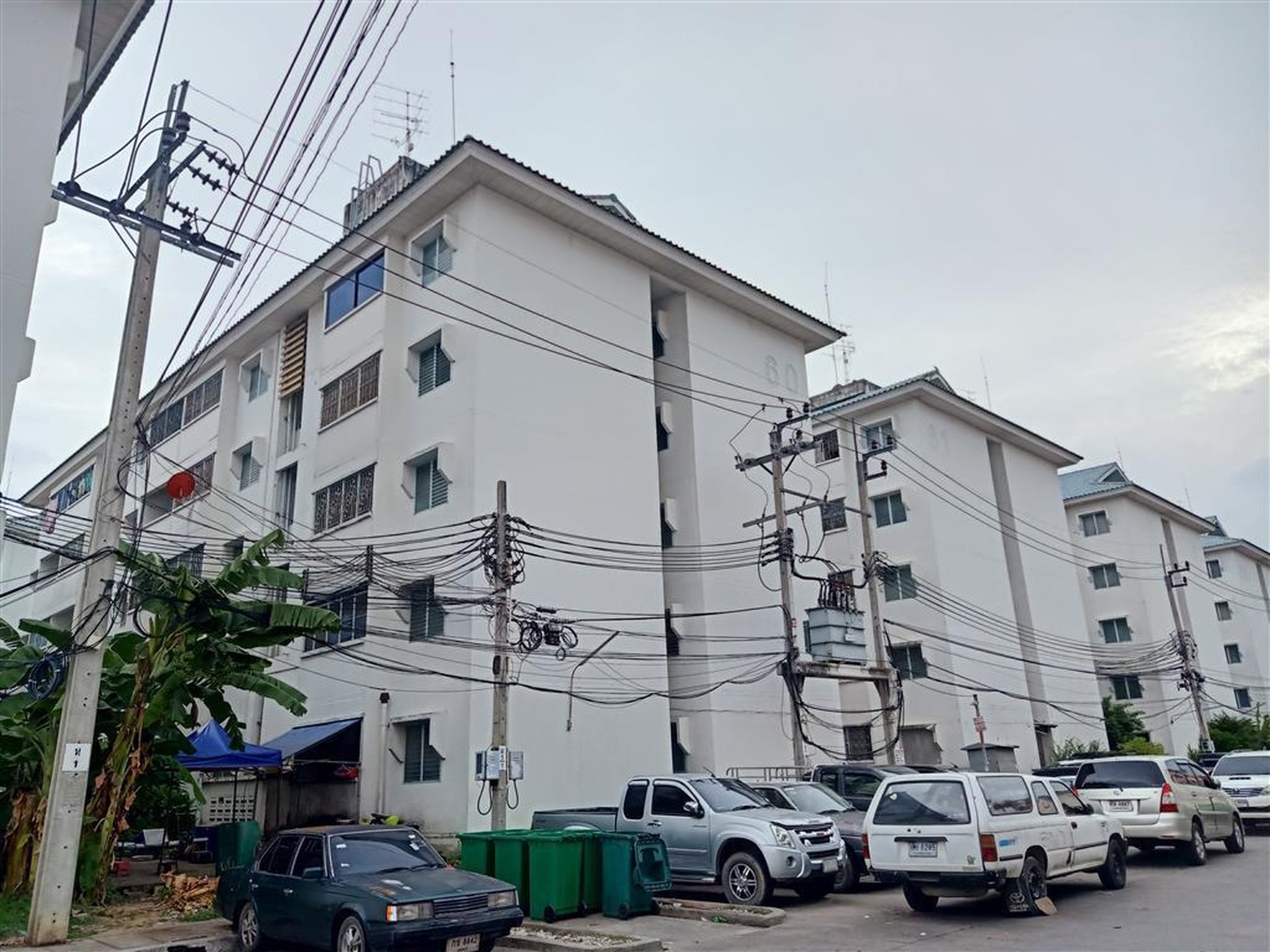 ทรัพย์สถาบันโดย ธอส คอนโด บ้านเอื้ออาทร นนทบุรี (วัดกู้ 3) (Baan Ua-Athorn Wat Koo 3)