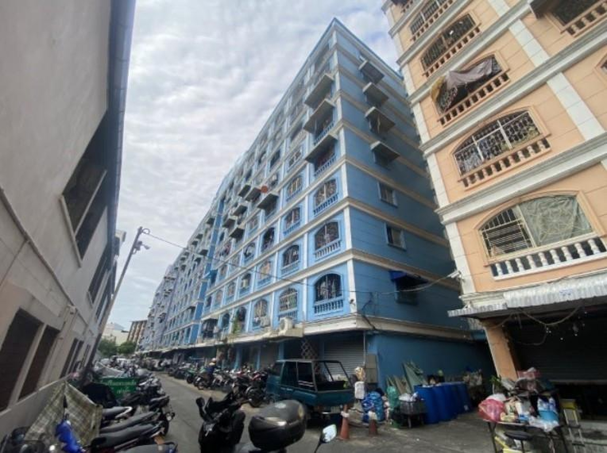 ทรัพย์สถาบันโดย ธอส - คอนโดติด YL16 ศรีอุดม นิรันดร์ เรสซิเดนซ์ 9 (Niran Residence 9)