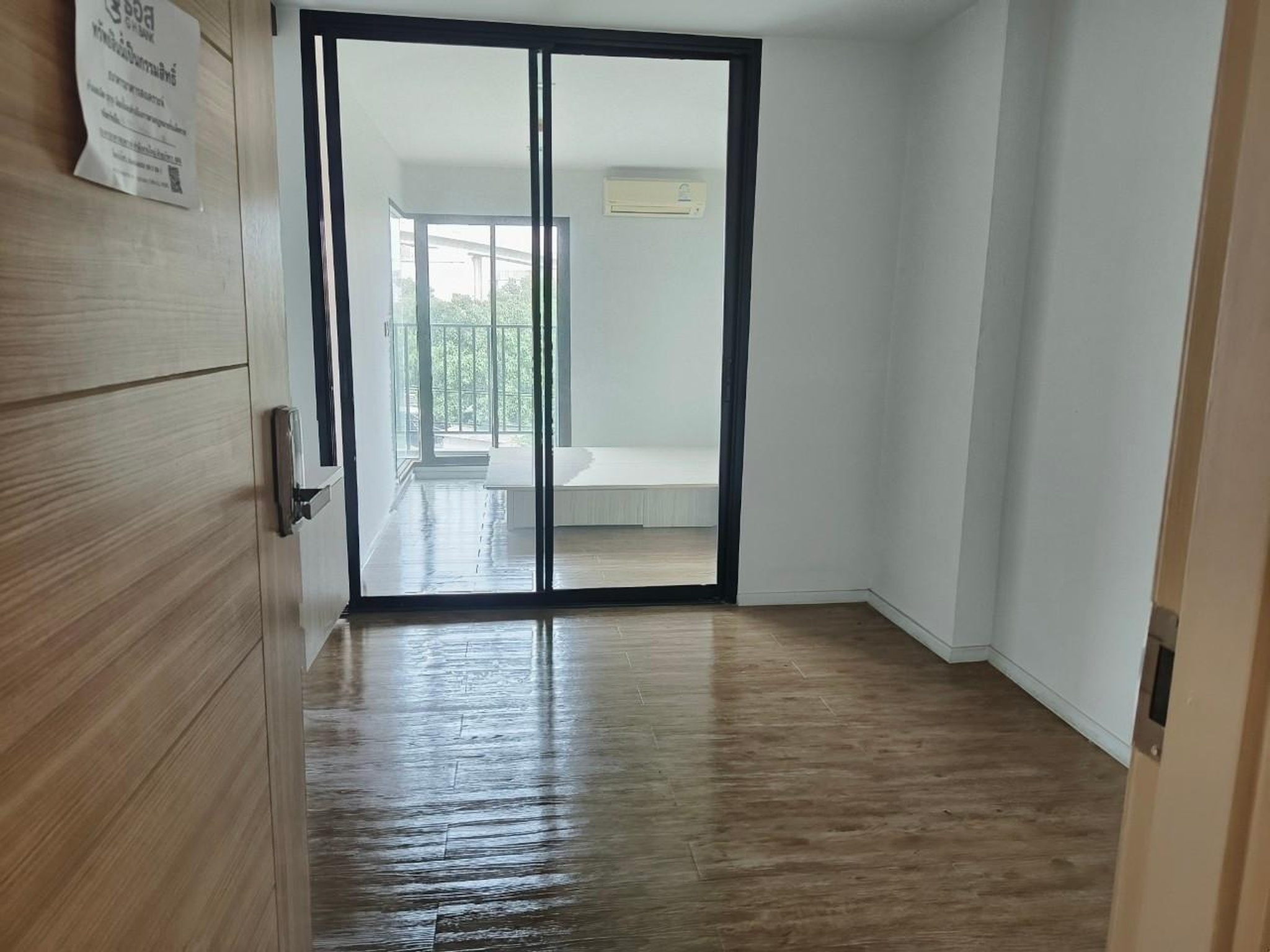 ทรัพย์สถาบันโดย ธอส. คอนโดติด BTS ช้างเอราวัณ ทรอปิคานา คอนโด (Tropicana Condo)