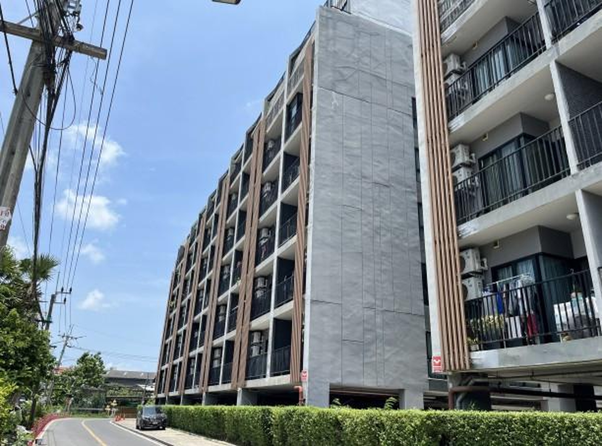 ทรัพย์สถาบันโดย ธอส. คอนโดใกล้ BTS ช้างเอราวัณ ทรอปิคานา คอนโด (Tropicana Condo)