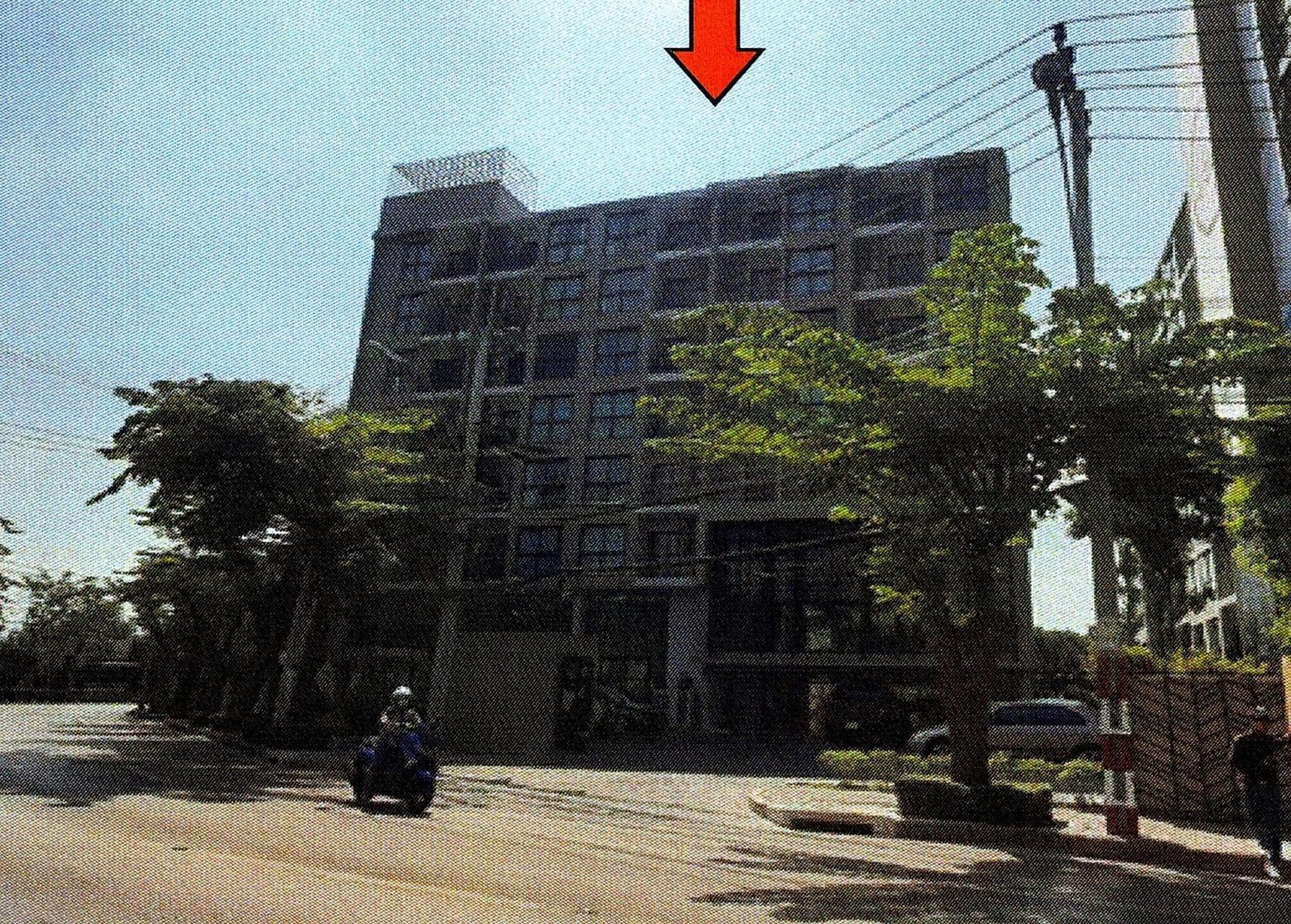 ทรัพย์สถาบันโดย ธอส. คอนโดติด BTS วุฒากาศ แกรนด์ คอนโดมิเนียม วุฒากาศ 53 (Grand Condominium Wutthakat 53)