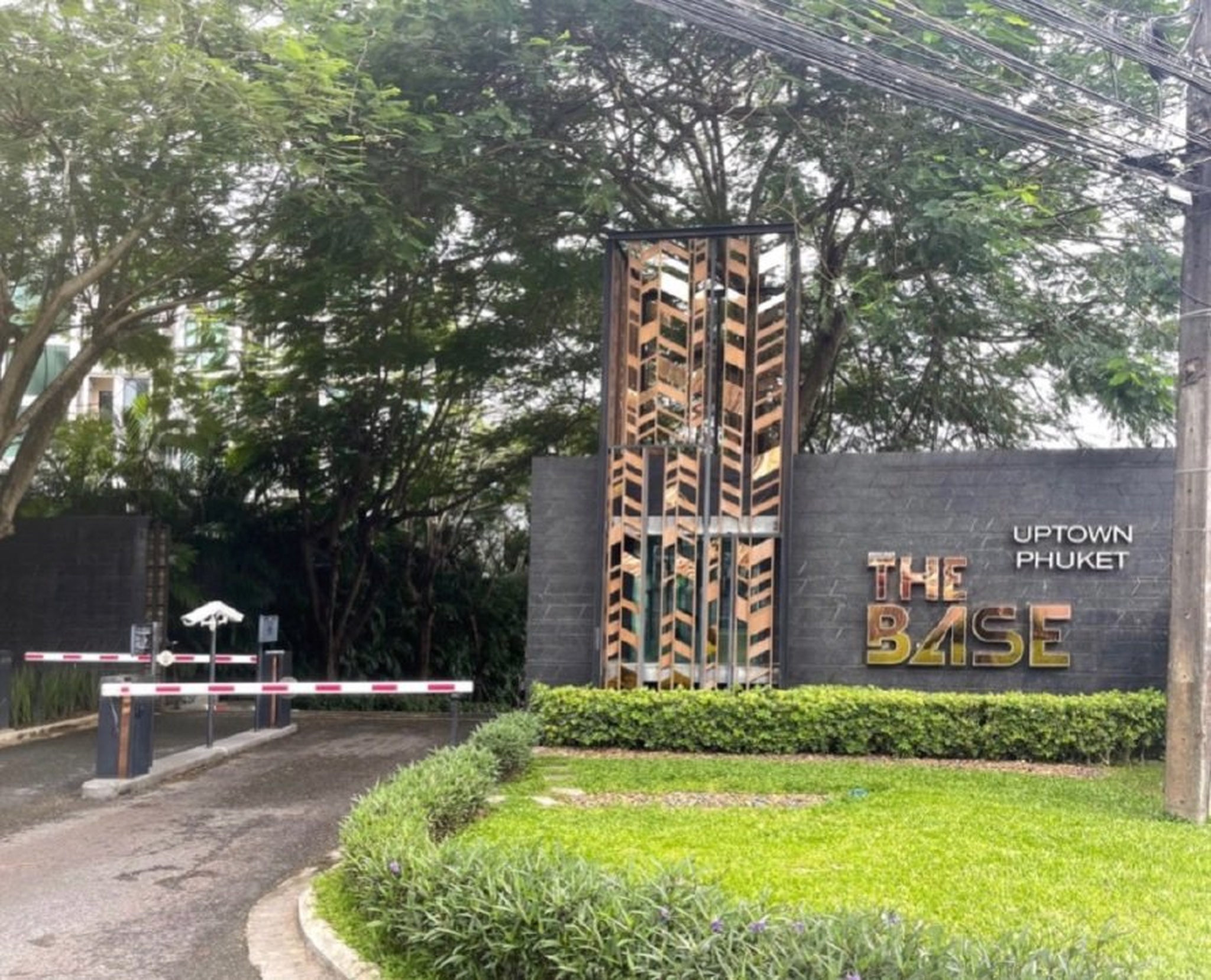 ทรัพย์สถาบันโดย SCB คอนโด เดอะ เบส อัพทาวน์-ภูเก็ต (The Base Uptown-Phuket)