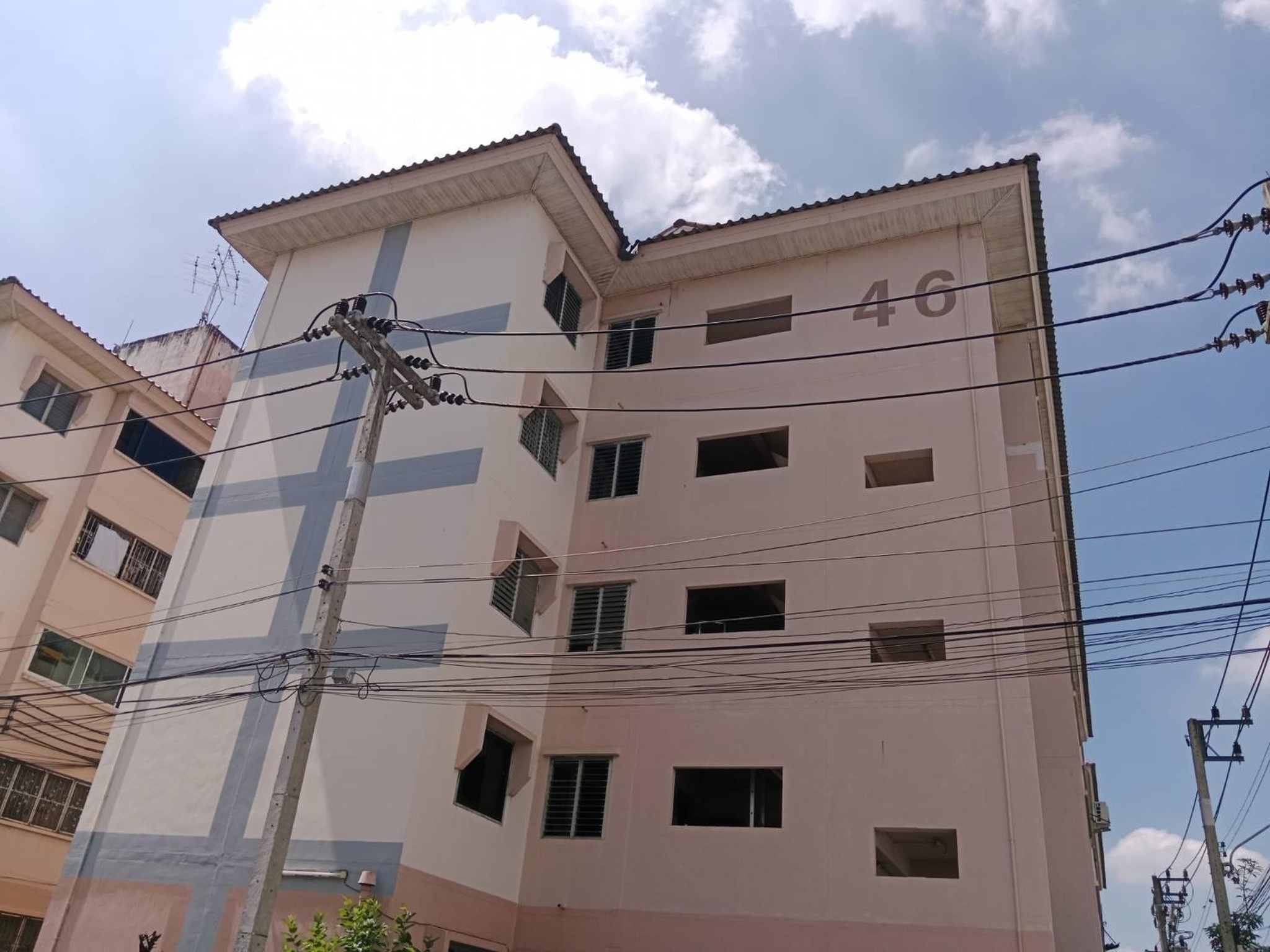 ทรัพย์สถาบันโดย GHB คอนโด บ้านเอื้ออาทร เสมาฟ้าคราม 2 (Baan Ua-Athorn Sema Fa-Cram 2)